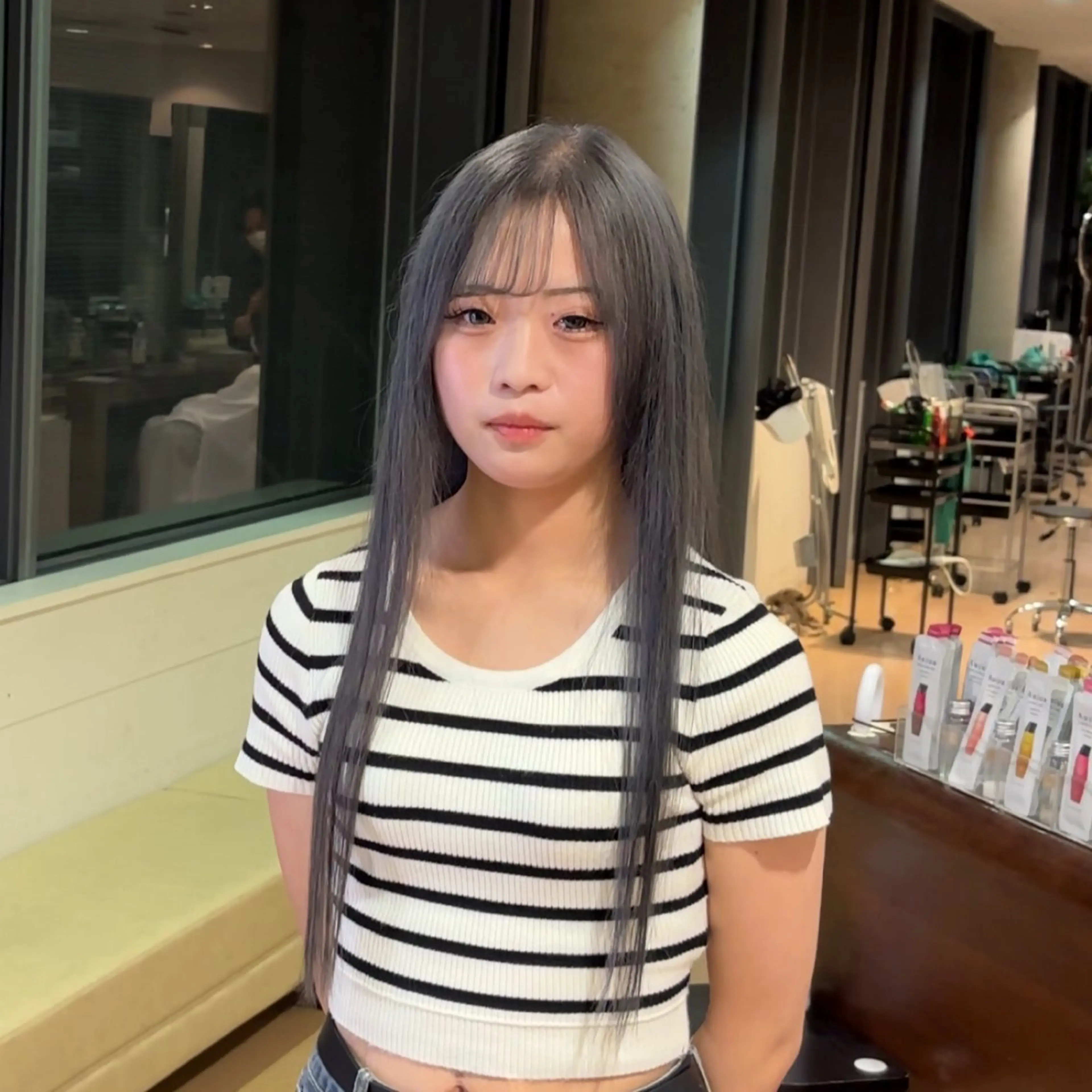 ロング カラー 縮毛矯正 ✨️透明感カラーのヘアスタイル