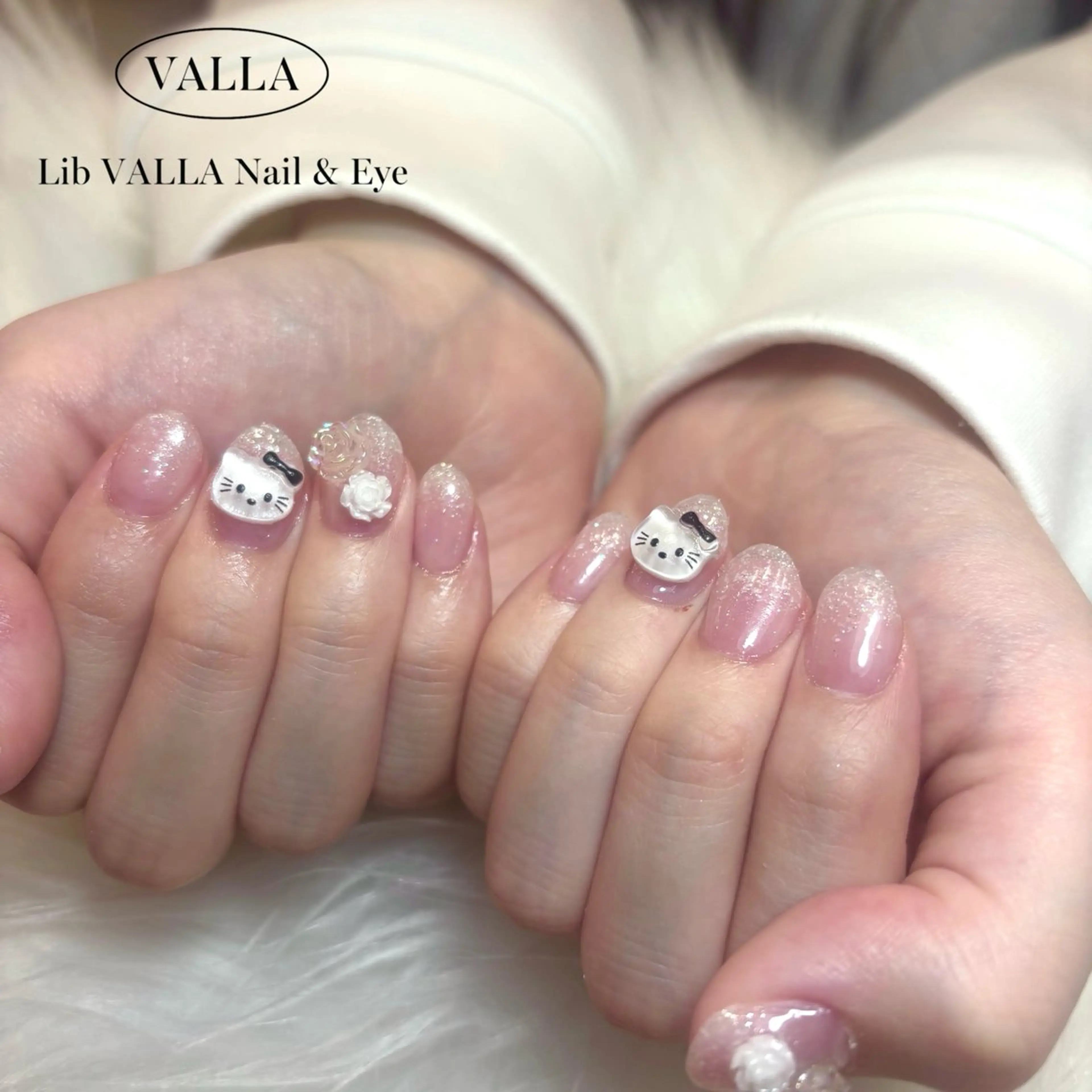 ネイル グラデーション ハンドネイル LIB VALLA Yuri🍭🖤のネイルデザイン