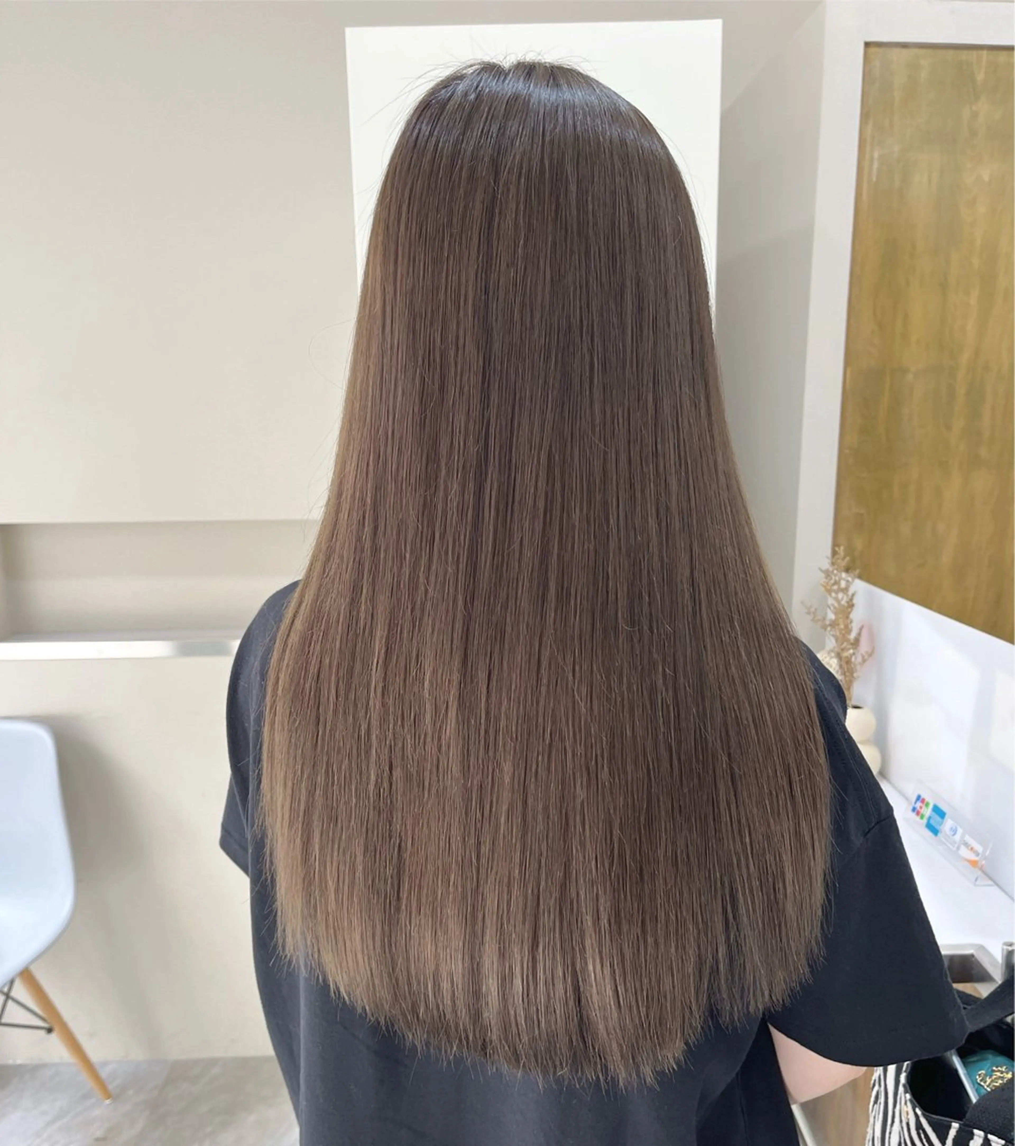 ロング カラー 透明感カラー ヘアカラー トリートメント mako🌷ミニモ 限定クーポン多数🆕のヘアスタイル