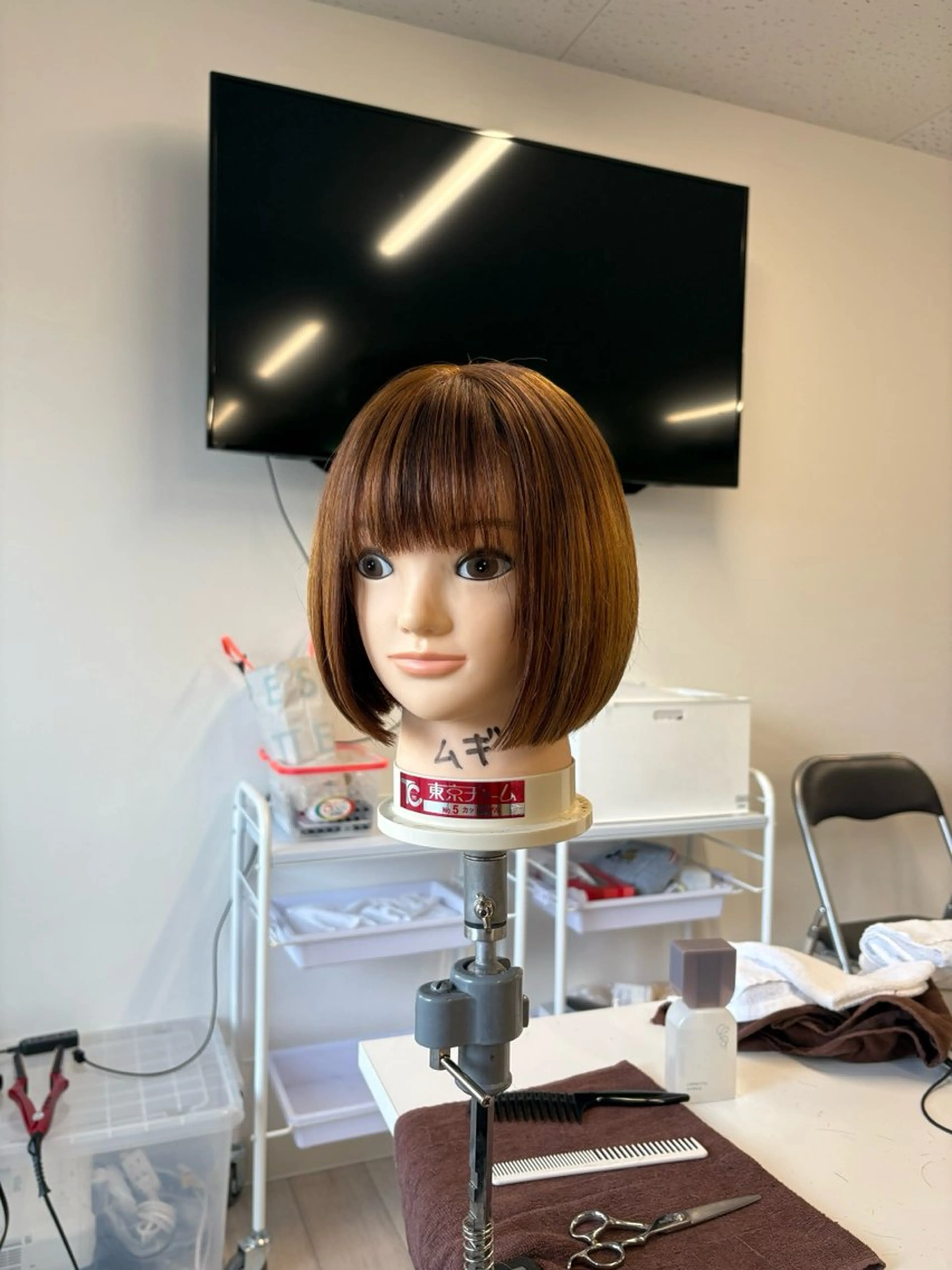 ミディアム i feel  AVEDA瑞江所属・麥生田 秀太のヘアスタイル