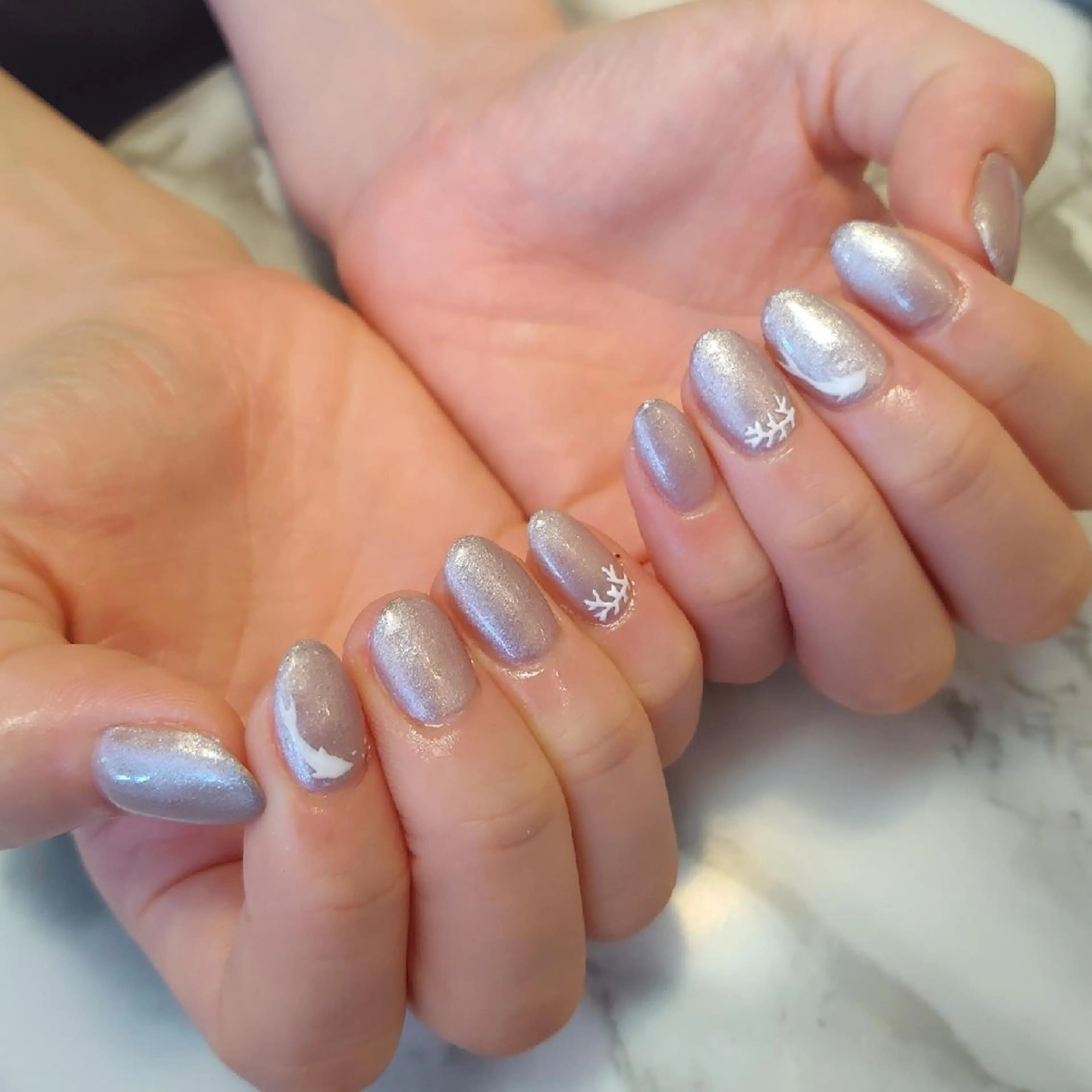 ネイル ジェヌインネイル 河内のネイルデザイン