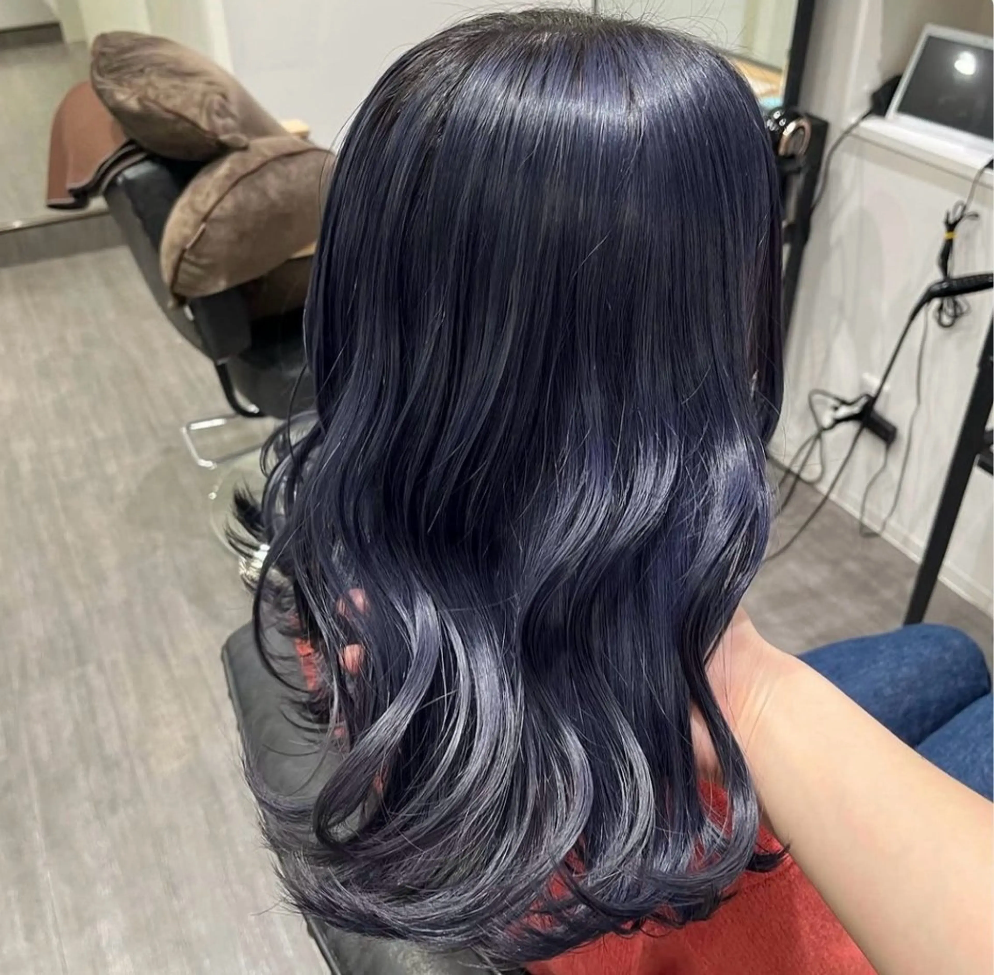 ロング カラー 生尾 虹水のヘアスタイル