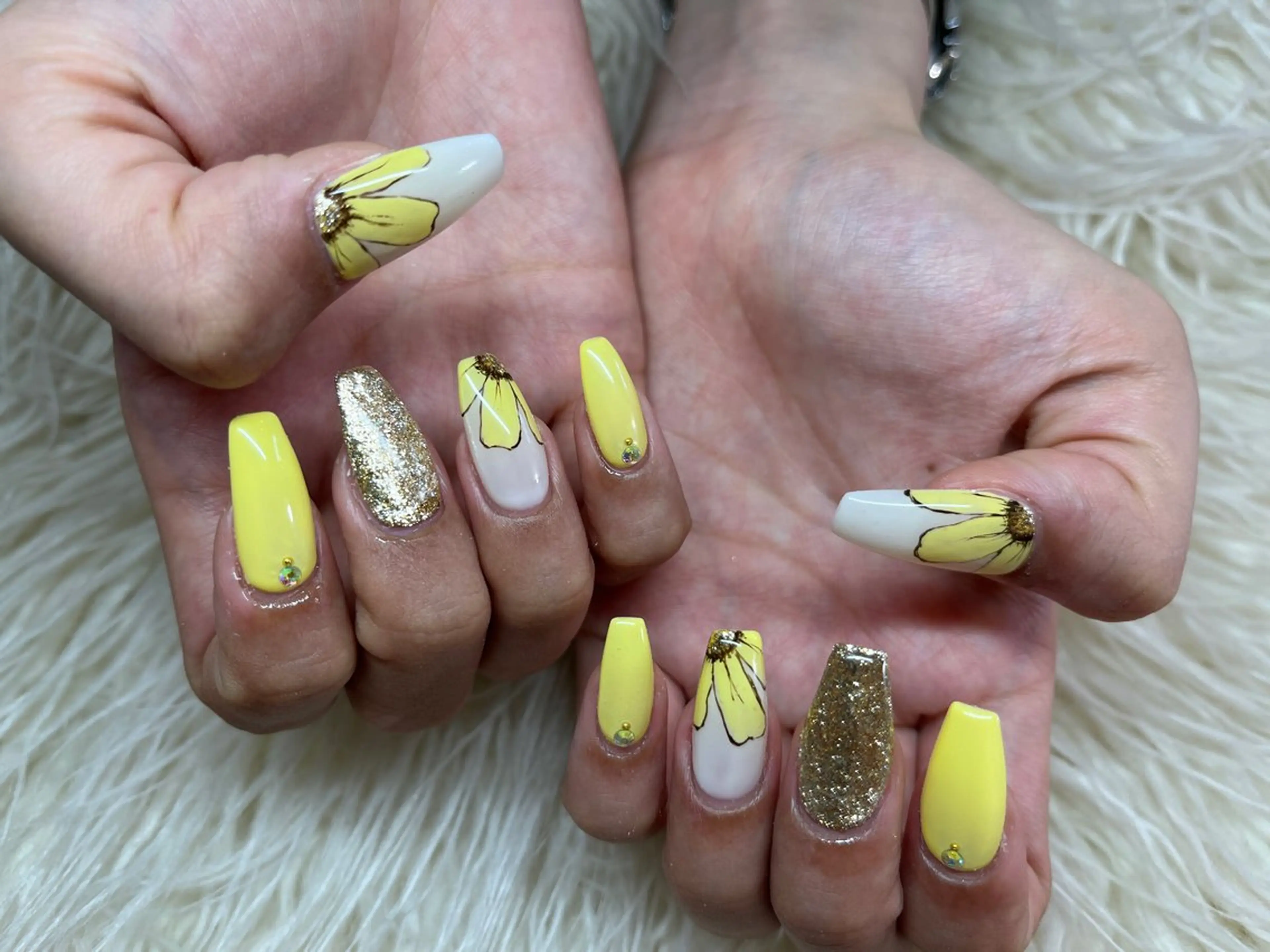 ネイル ハンドネイル フットネイル Nail salon LuaRのネイルデザイン