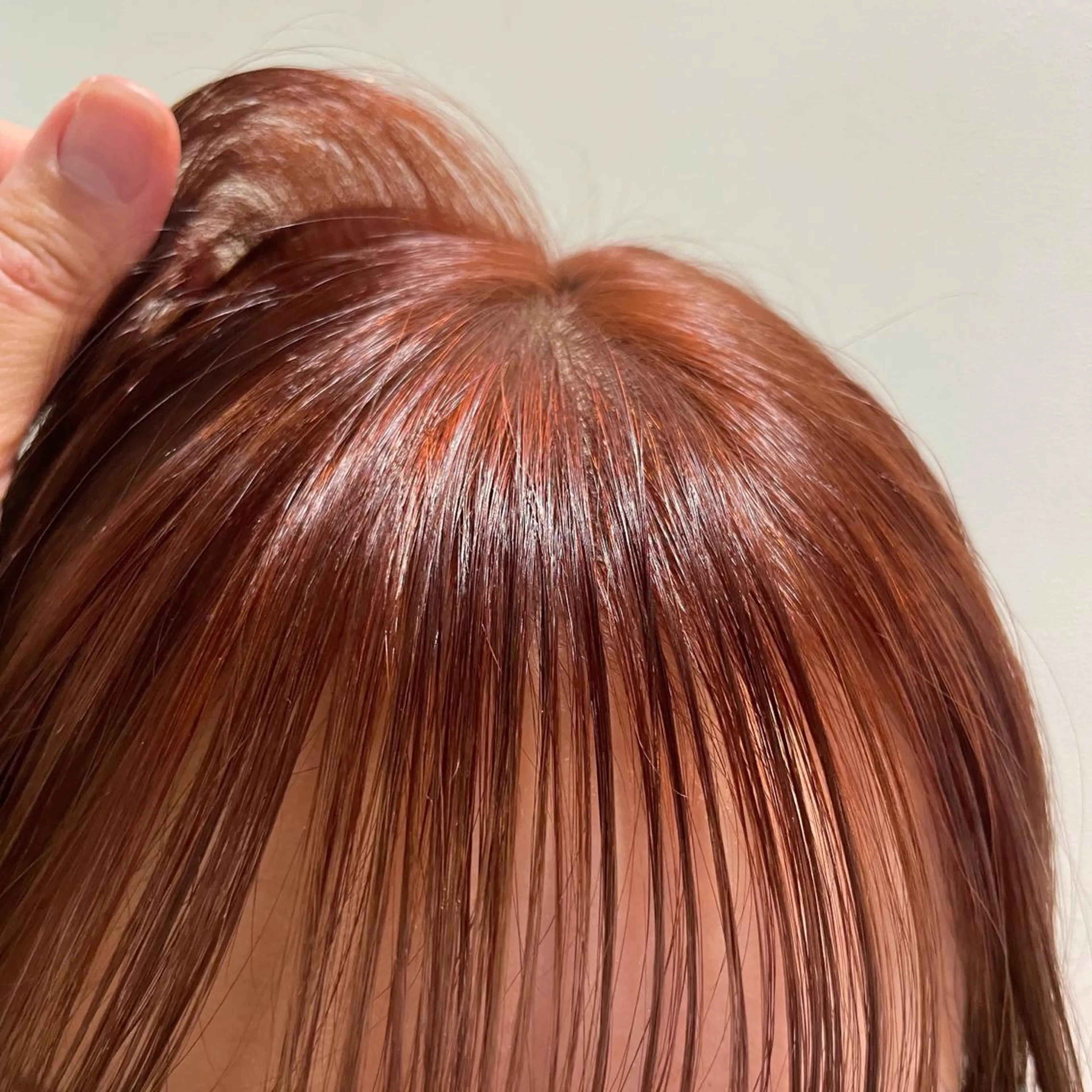 セミロング カラー ハイトーン/暖色/ 眉/メイク/Rinaのヘアスタイル