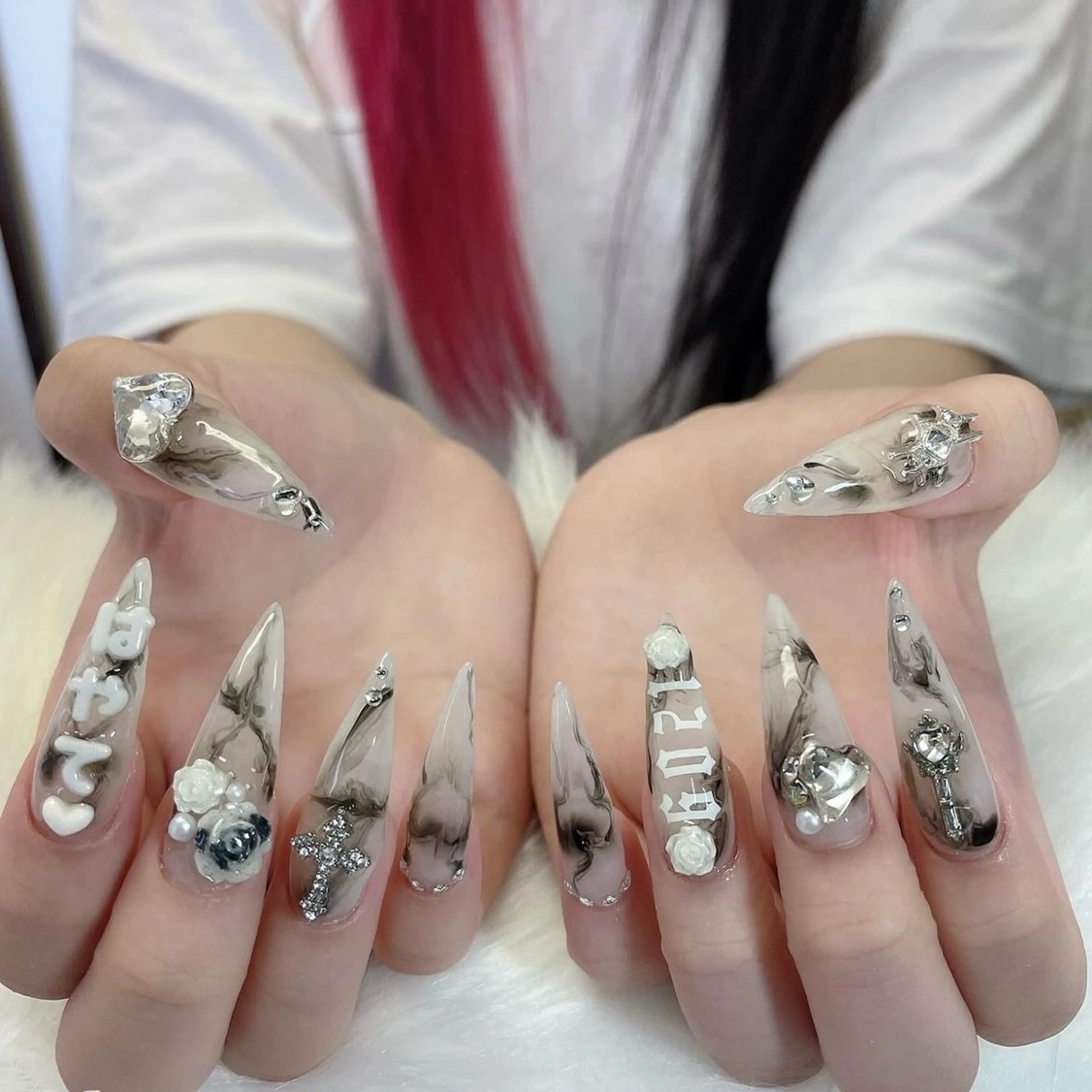 ネイル 成人式 ジェルネイル ネイルチップ ハンドネイル Momoa nail salon所属・MoMoA Nail ネイル長さ出し専門店のネイルデザイン