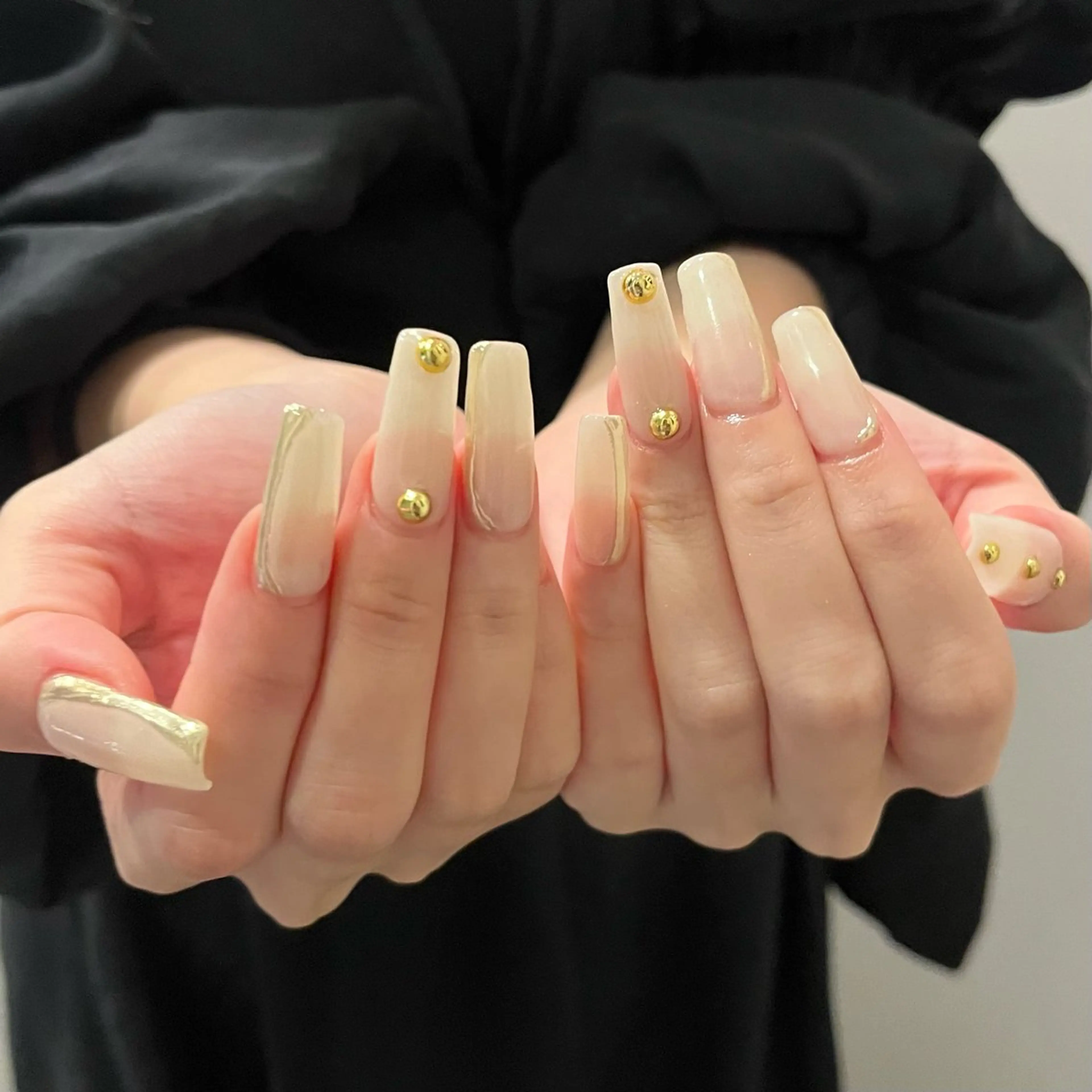 ネイル ニュアンスネイル WOLTOKYO kahoのネイルデザイン