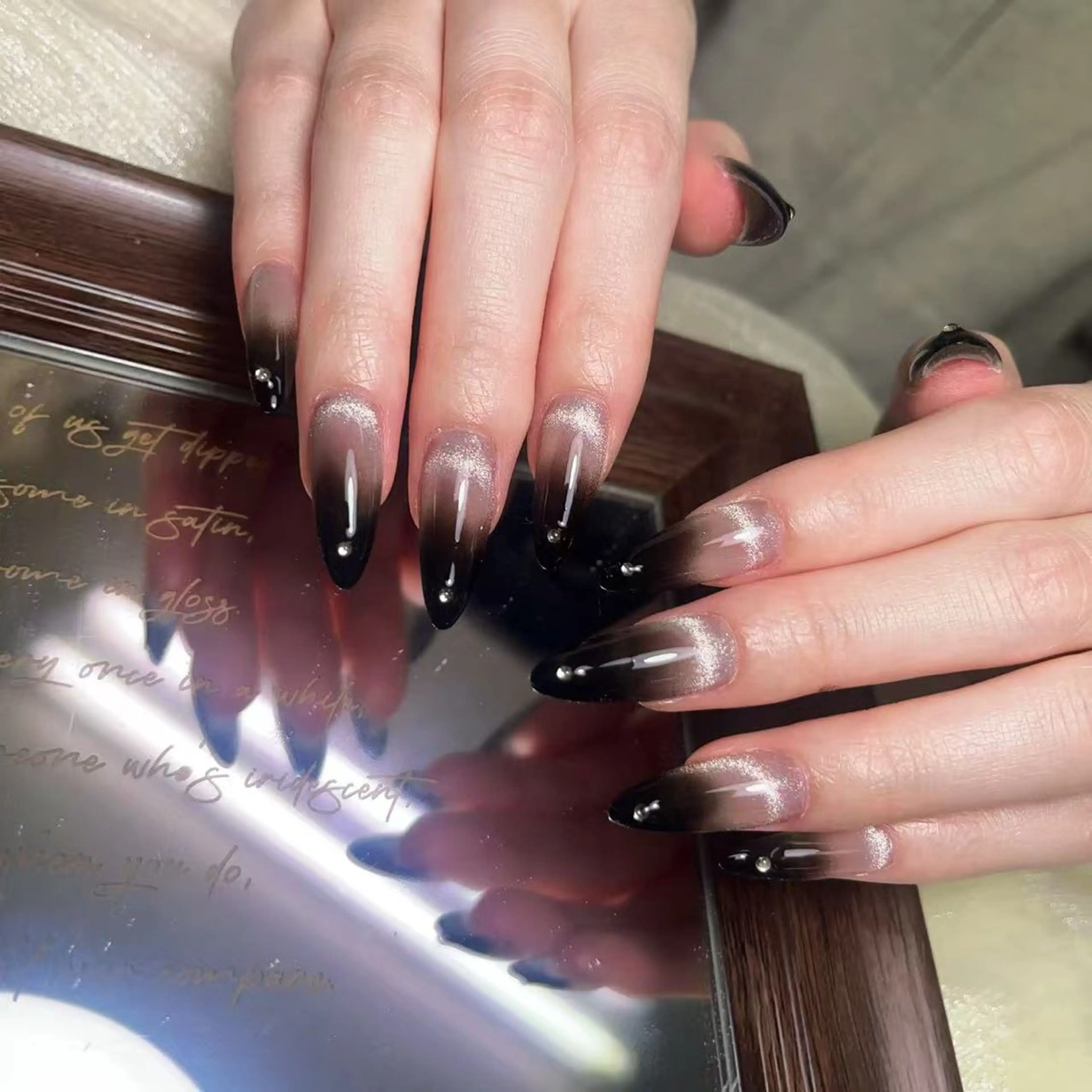 ネイル ハンドネイル ハンドケア bubu nail salon所属・BuBu Nail渋谷桜ヶ丘のネイルデザイン