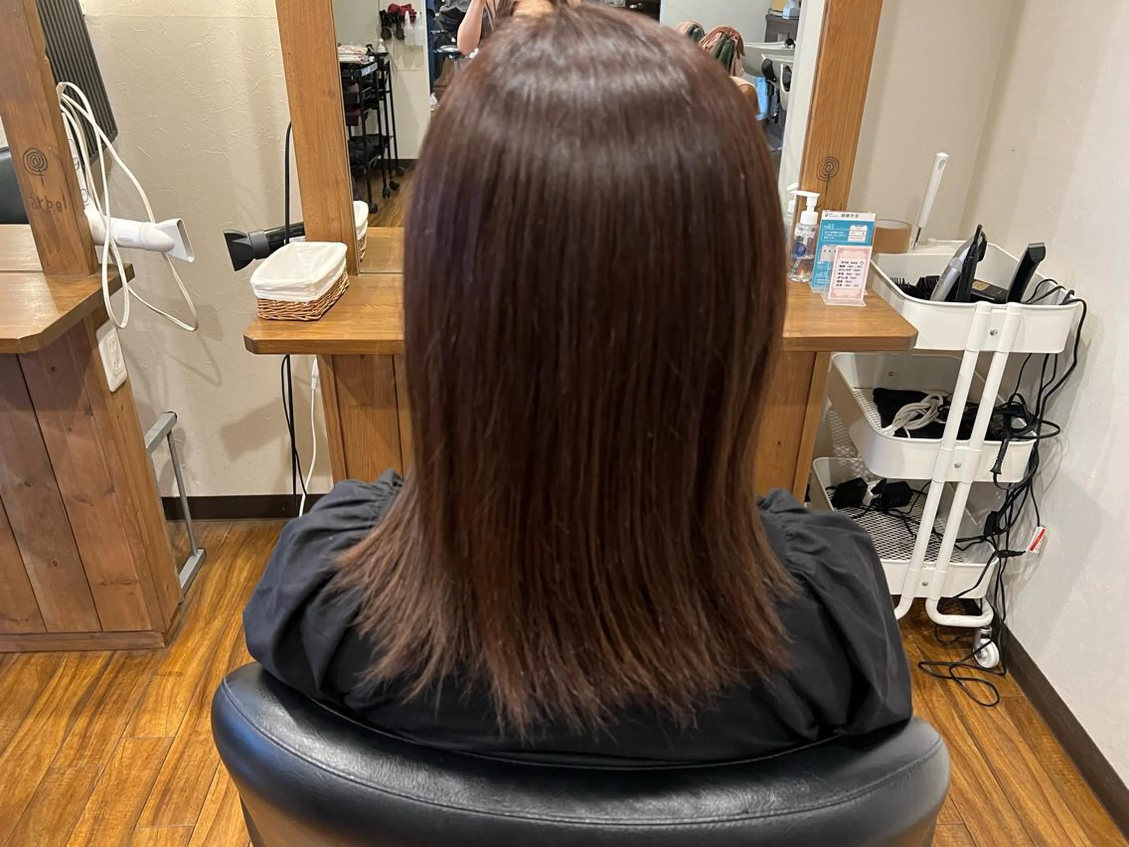 カラー 馬場 麻奈美のヘアスタイル