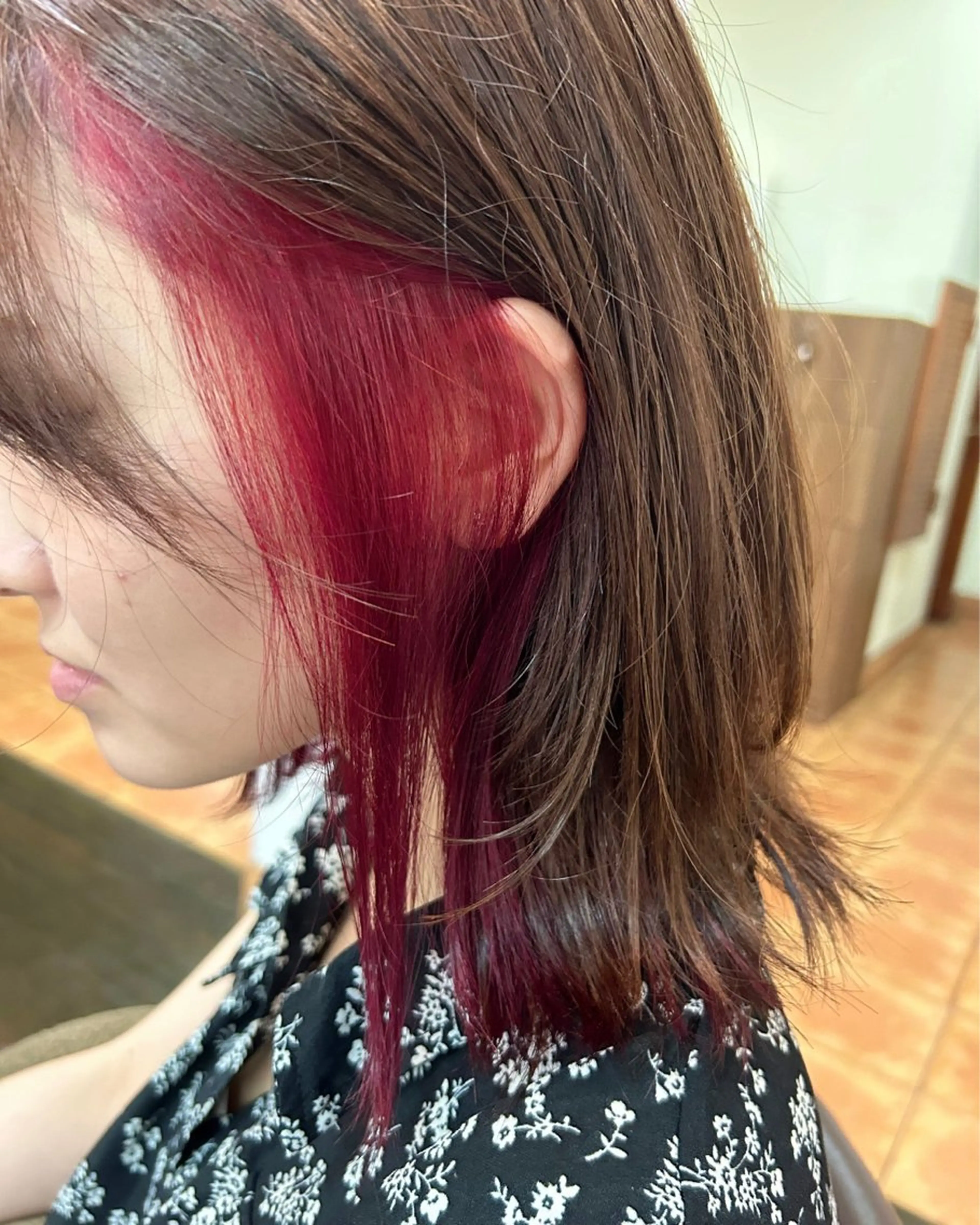 カラー インナーカラー レッドカラー 坂本 瑞季のヘアスタイル