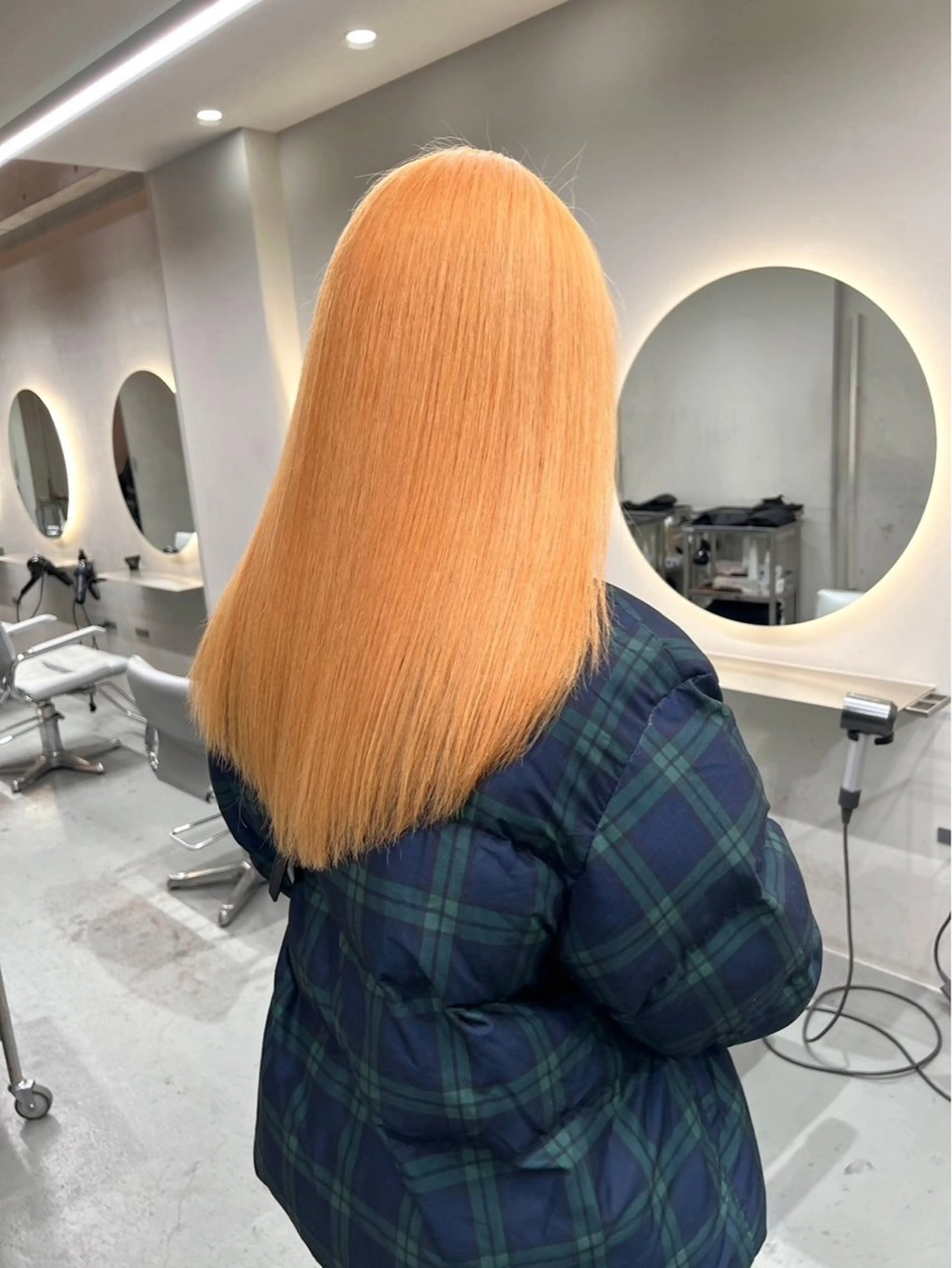 ロング ピンクラベンダー トリートメント SOL.所属・ハイトーンカラー/デ ザインカラー中川竜斗のヘアスタイル