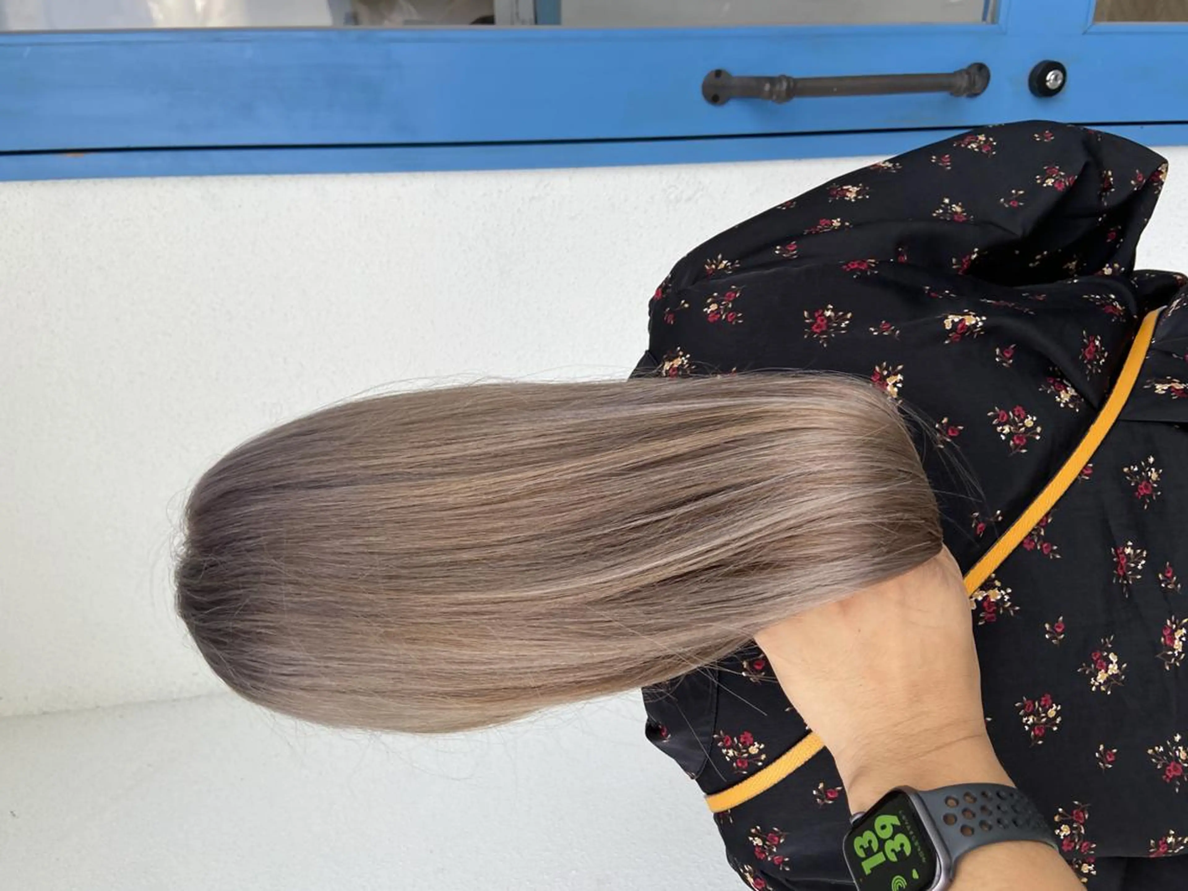 ロング カラー corazon ブリーチのヘアスタイル