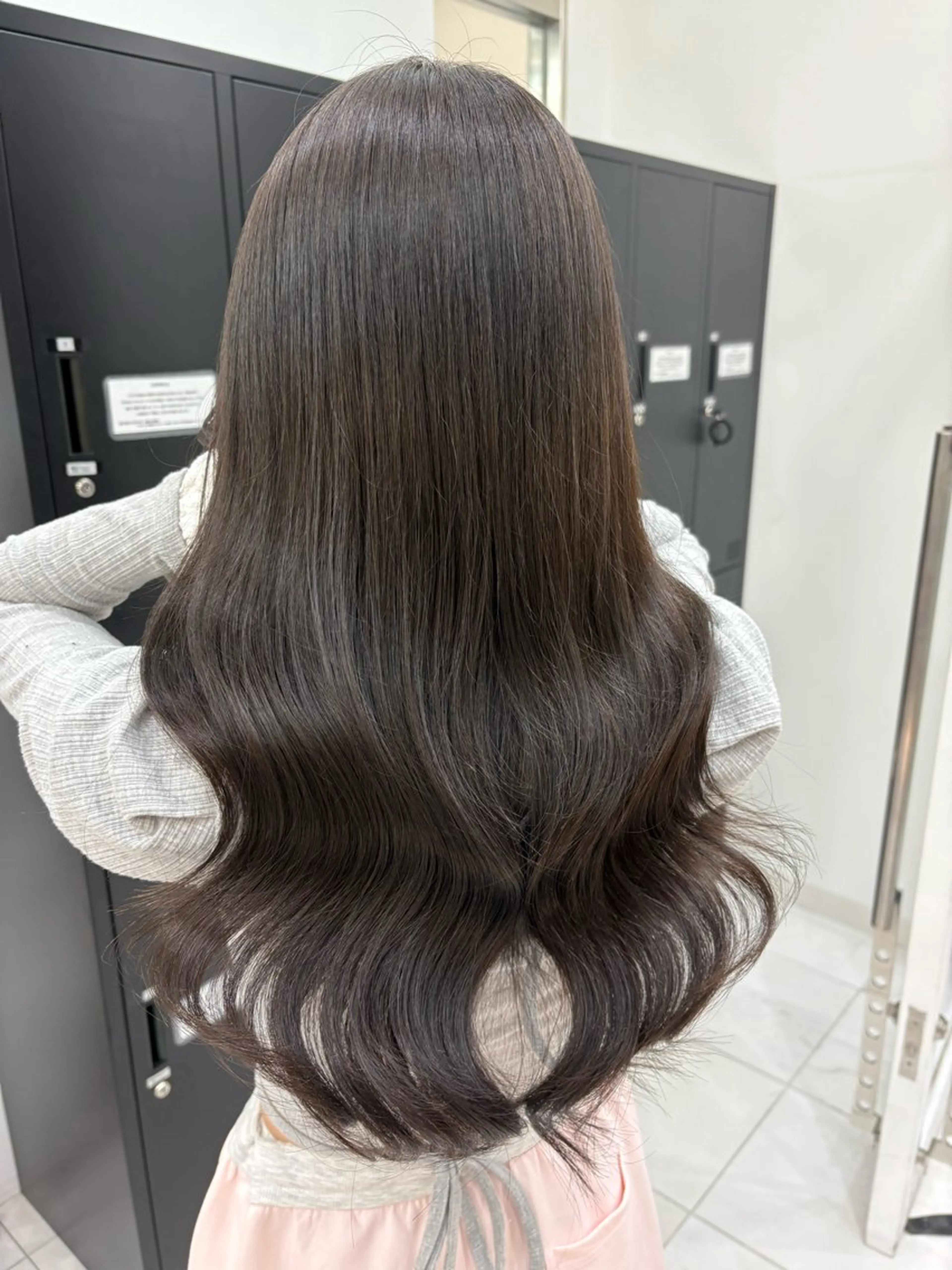 ロング カラー ベージュカラー ブリーチ ケアブリーチ 透明感カラー デザインカラー カット ヘアカラー トリートメント ハイトーン/髪質改善 🦋KASUGA🖤のヘアスタイル