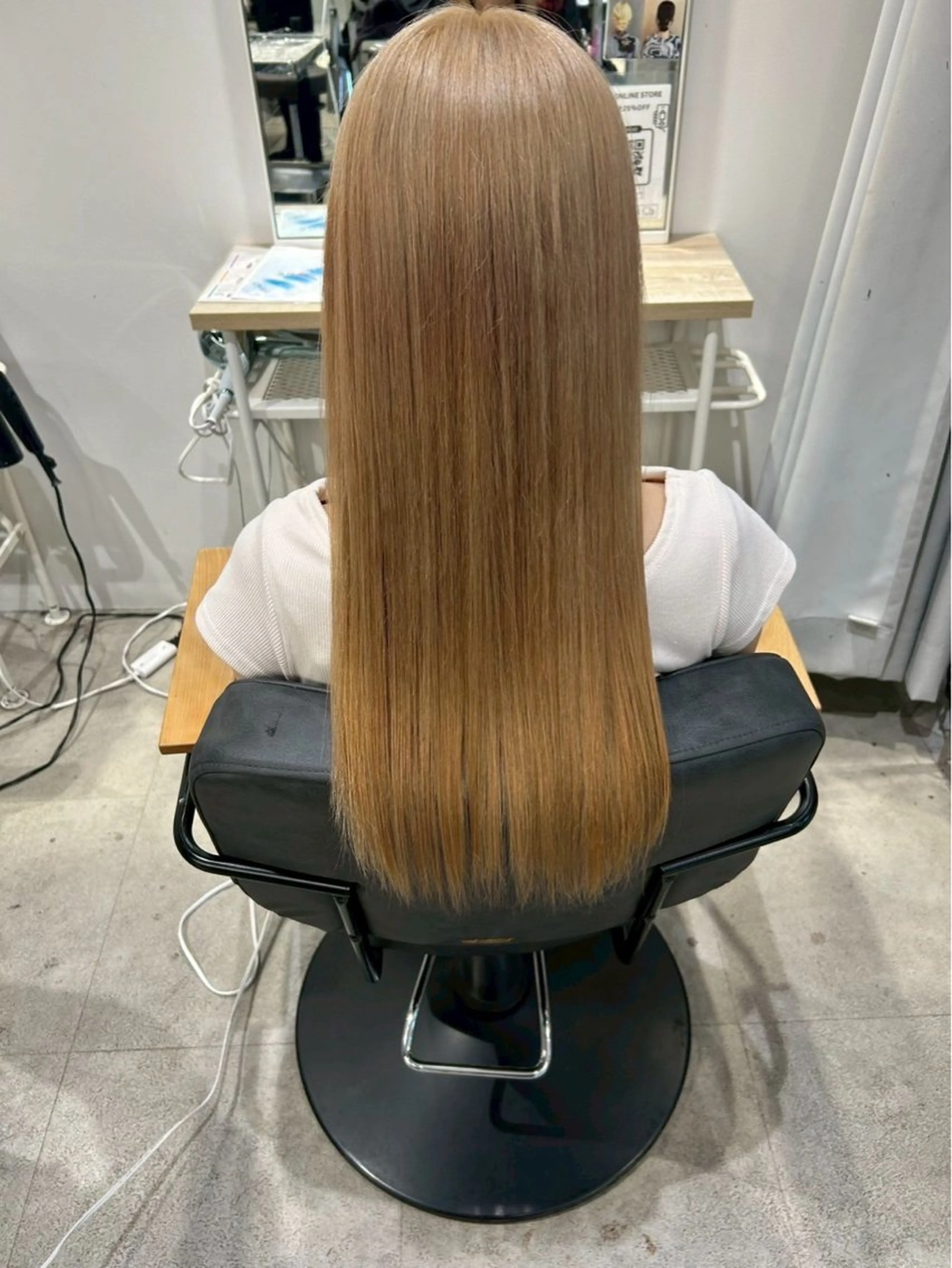 ロング カラー ブリーチ ケアブリーチ デザインカラー ダブルカラー イヤリングカラー ヘアカラー ギャルカラー/メンズ /ハイトーン/つばさのヘアスタイル