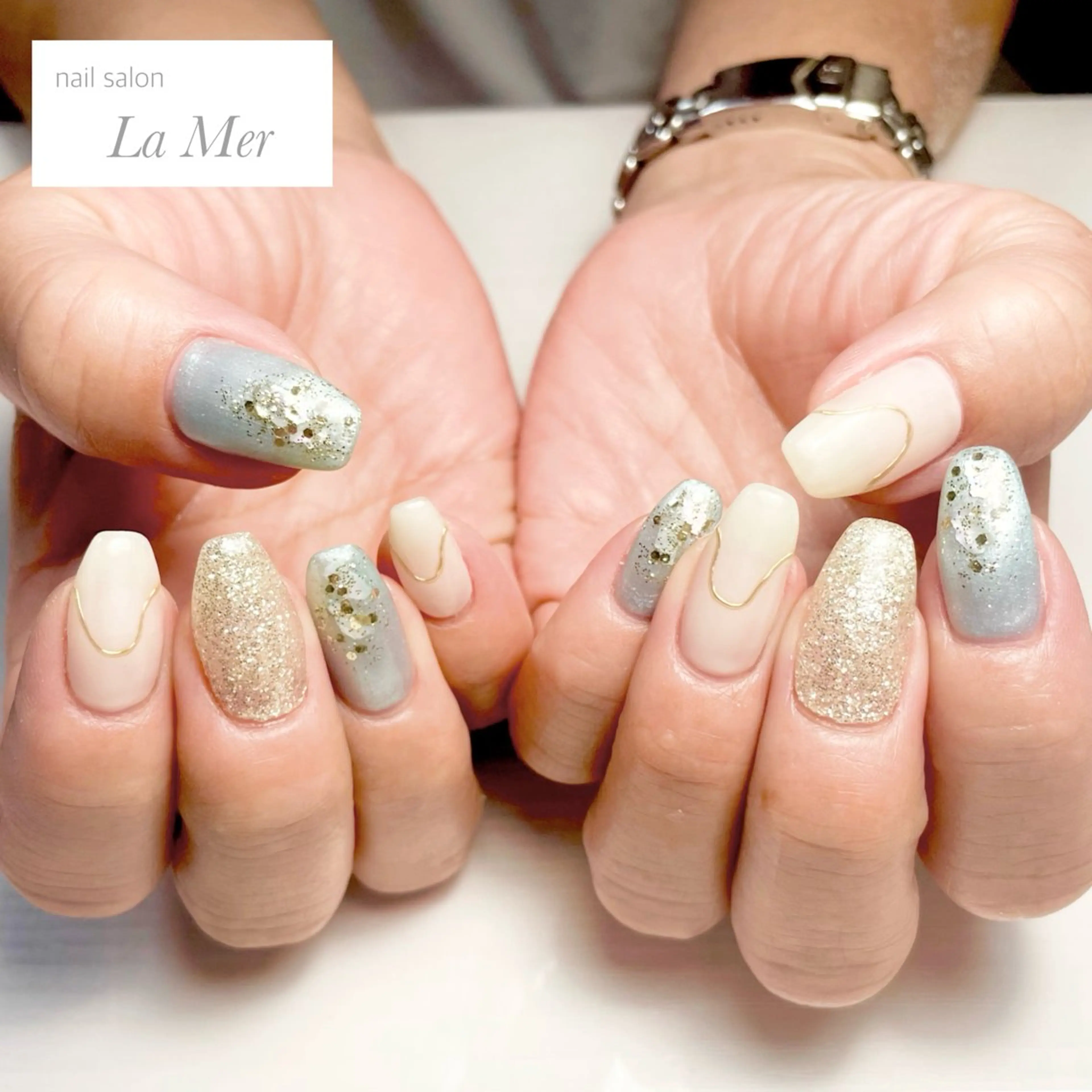 ネイル ブルー キラキラネイル ラメ(グリッター) ロングネイル ミラーネイル ハンドネイル nailsalon La Merのネイルデザイン