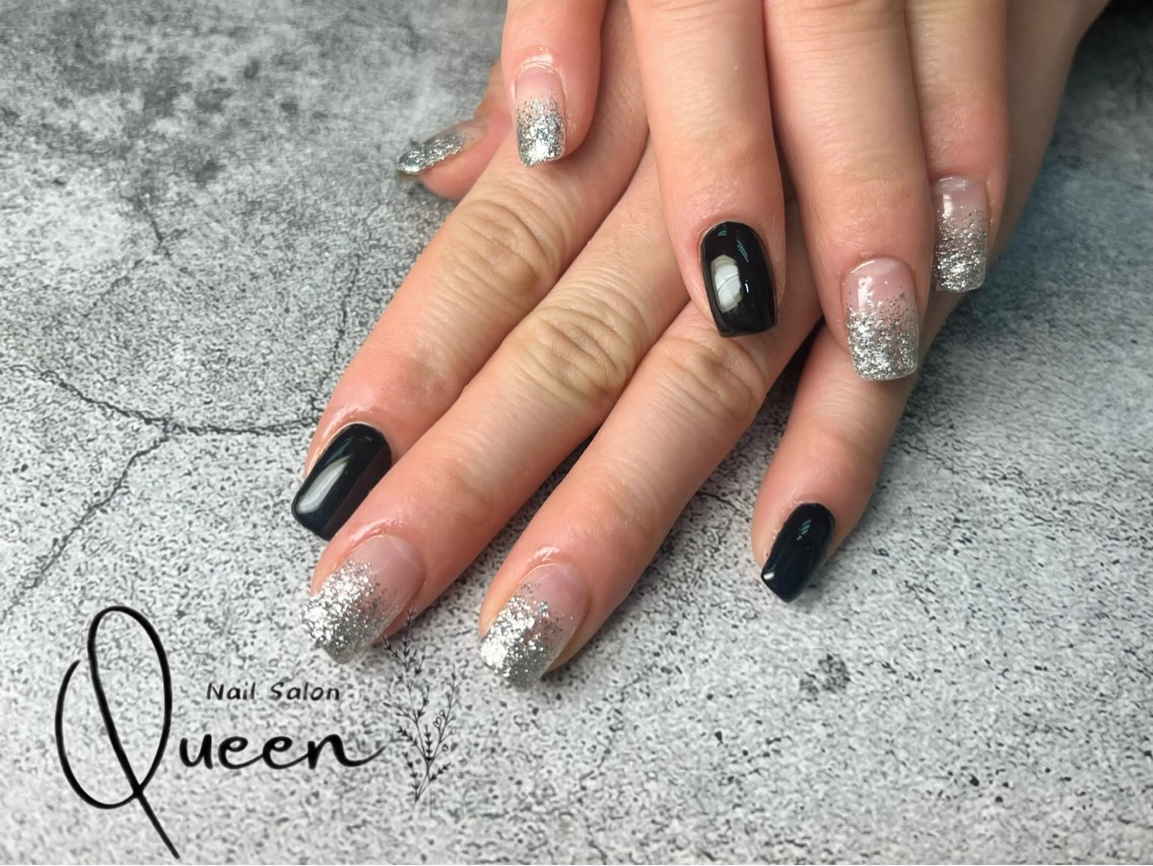 ネイル ハンドネイル Queen nail 北堀江 ASUKAのネイルデザイン