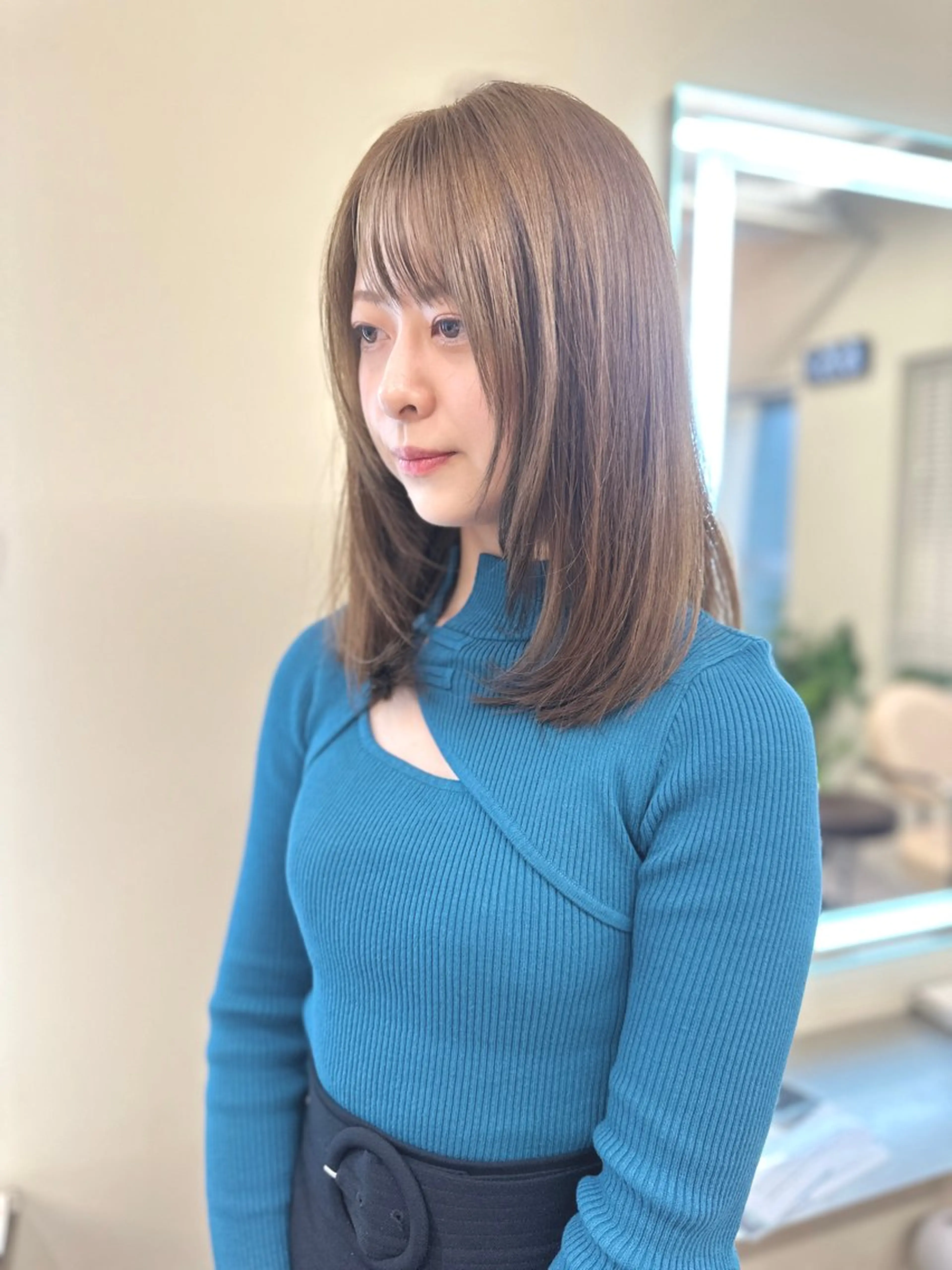 セミロング カラー アディクシーカラー バレイヤージュ ブリーチ デザインカラー ダブルカラー カット ヘアカラー トリートメント 色気レイヤーカット 大和健生のヘアスタイル