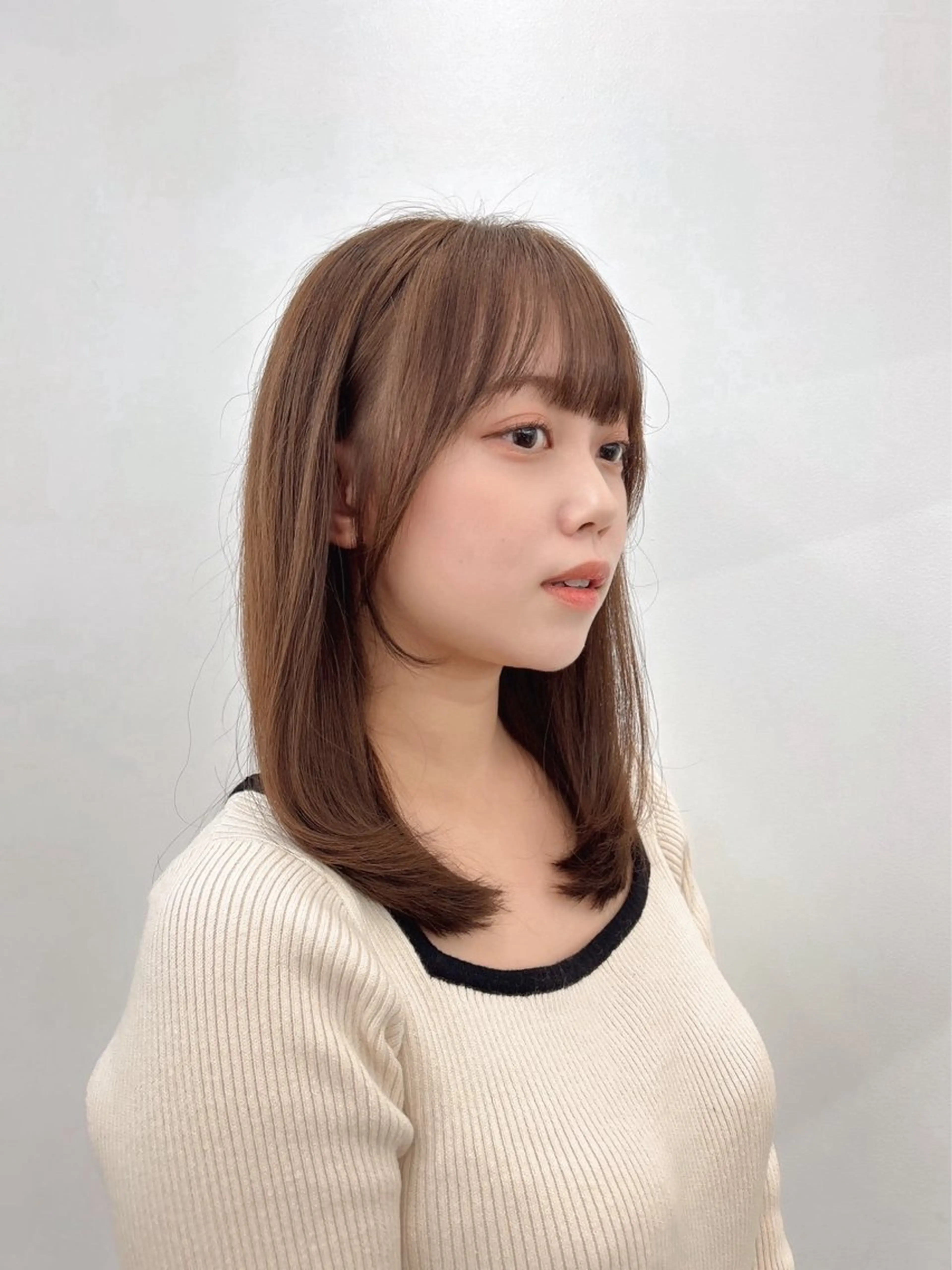セミロング カラー ヘアアレンジ ベージュカラー 透明感カラー 顔周りカット カット トリートメント 🌱ボブ/レイヤー/ ベージュ/あやみ✨のヘアスタイル