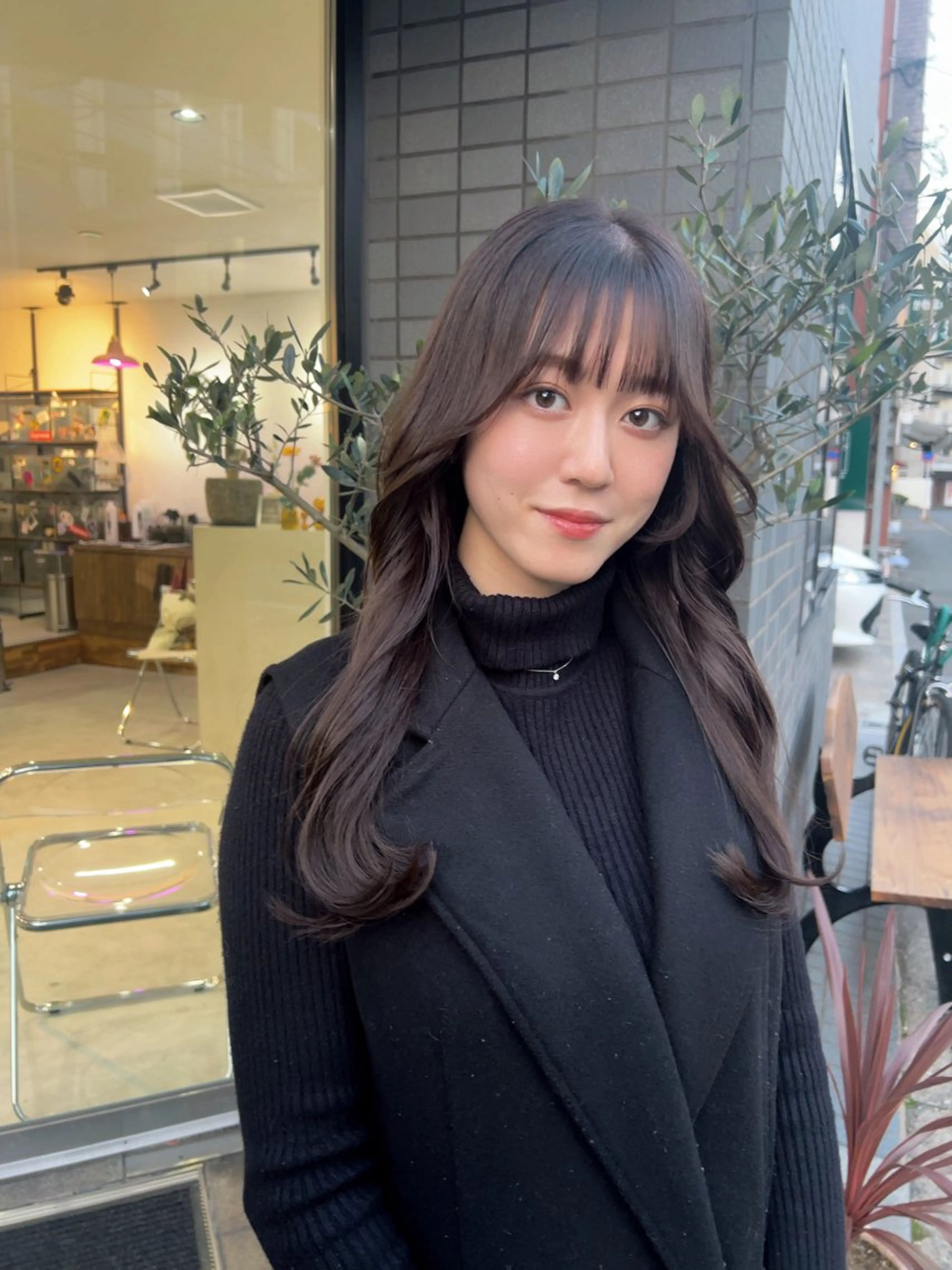 ロング カラー ヘアカラー トリートメント (h)wim ウィムのヘアスタイル