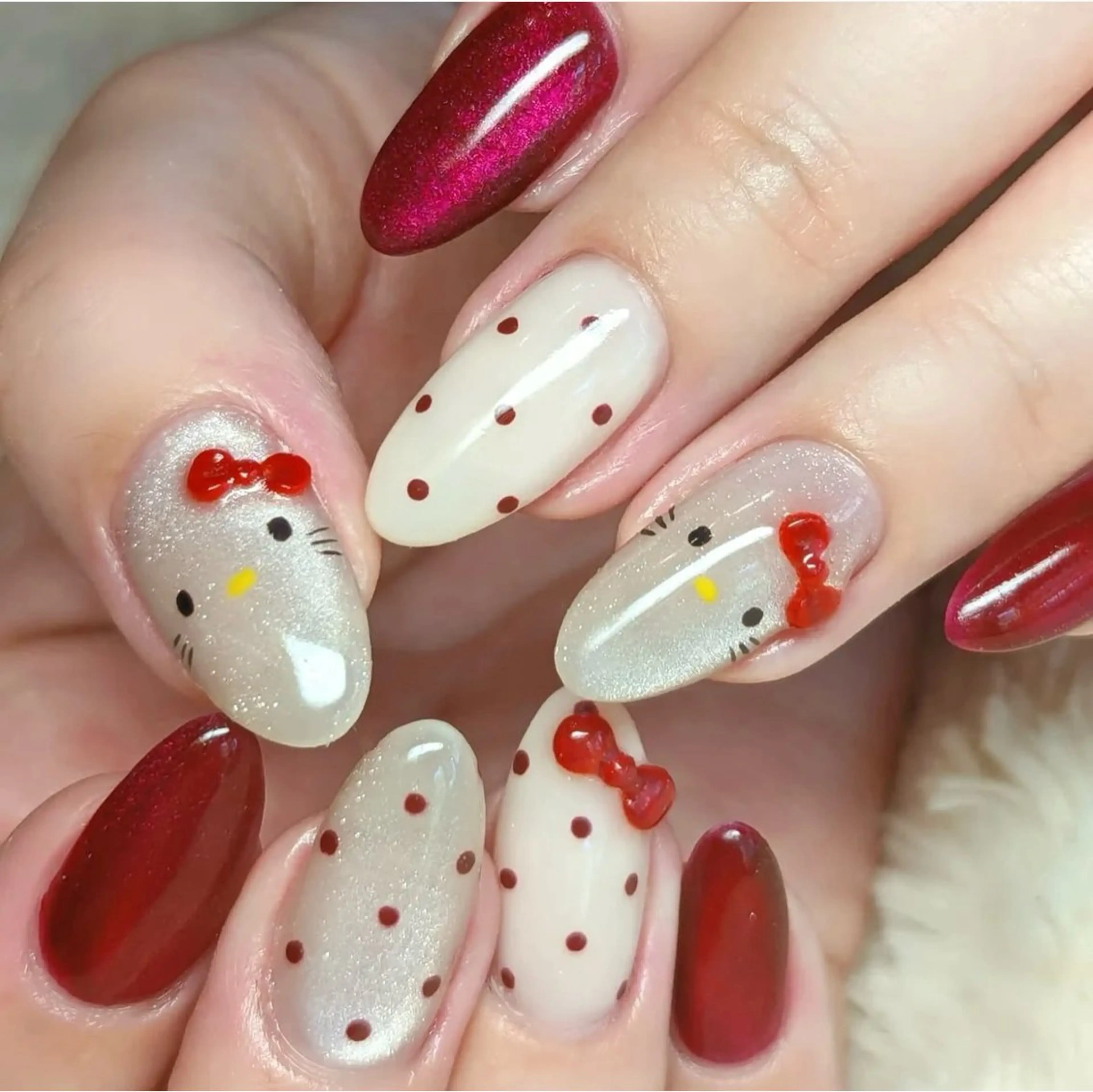 ネイル フレンチネイル キラキラネイル マグネットネイル ミラーネイル ニュアンスネイル ハンドネイル Lyn TA Nailのネイルデザイン