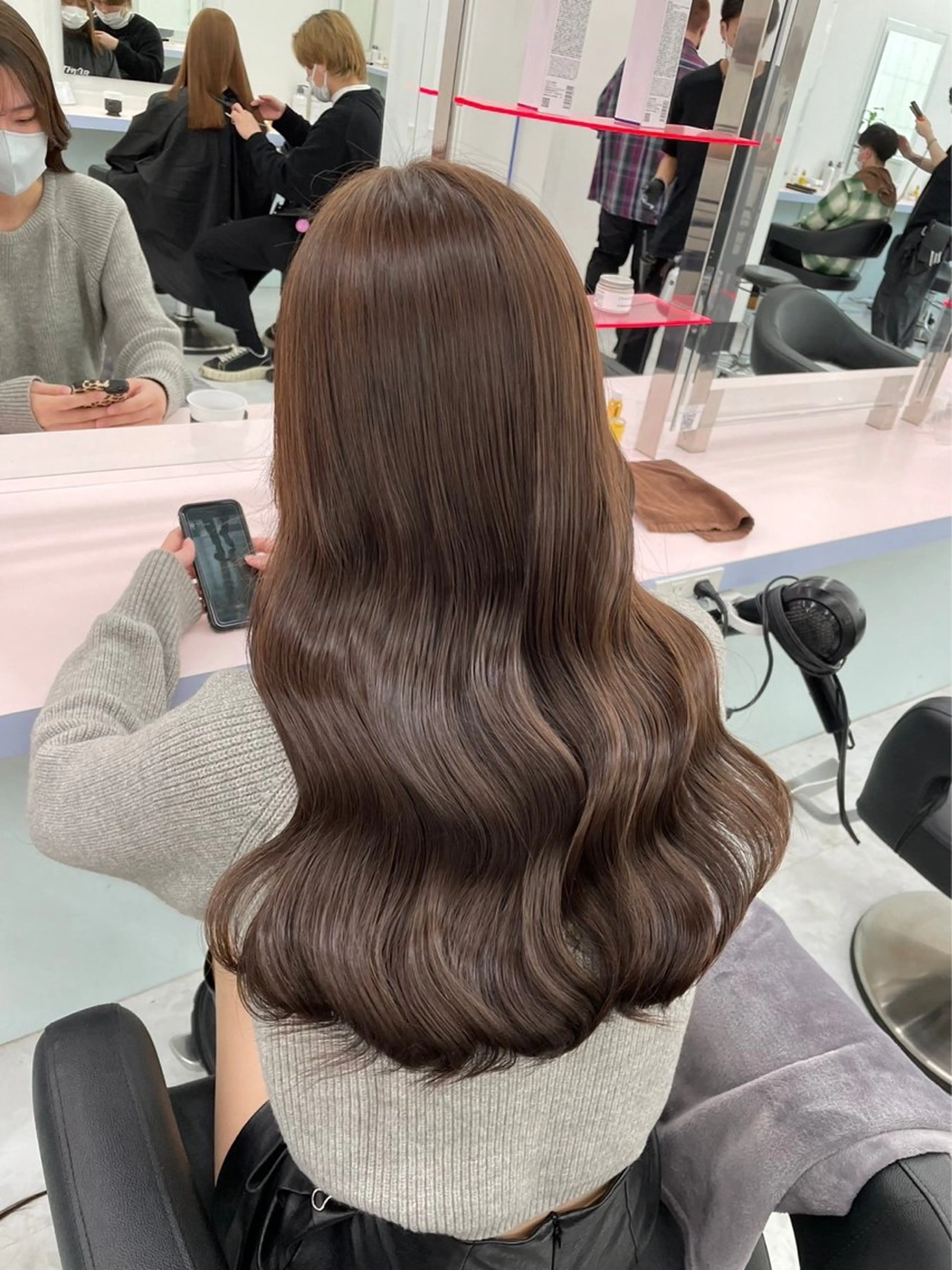 セミロング カラー 🫧ハイトーン🫧 ベージュ🫧徹哉のヘアスタイル