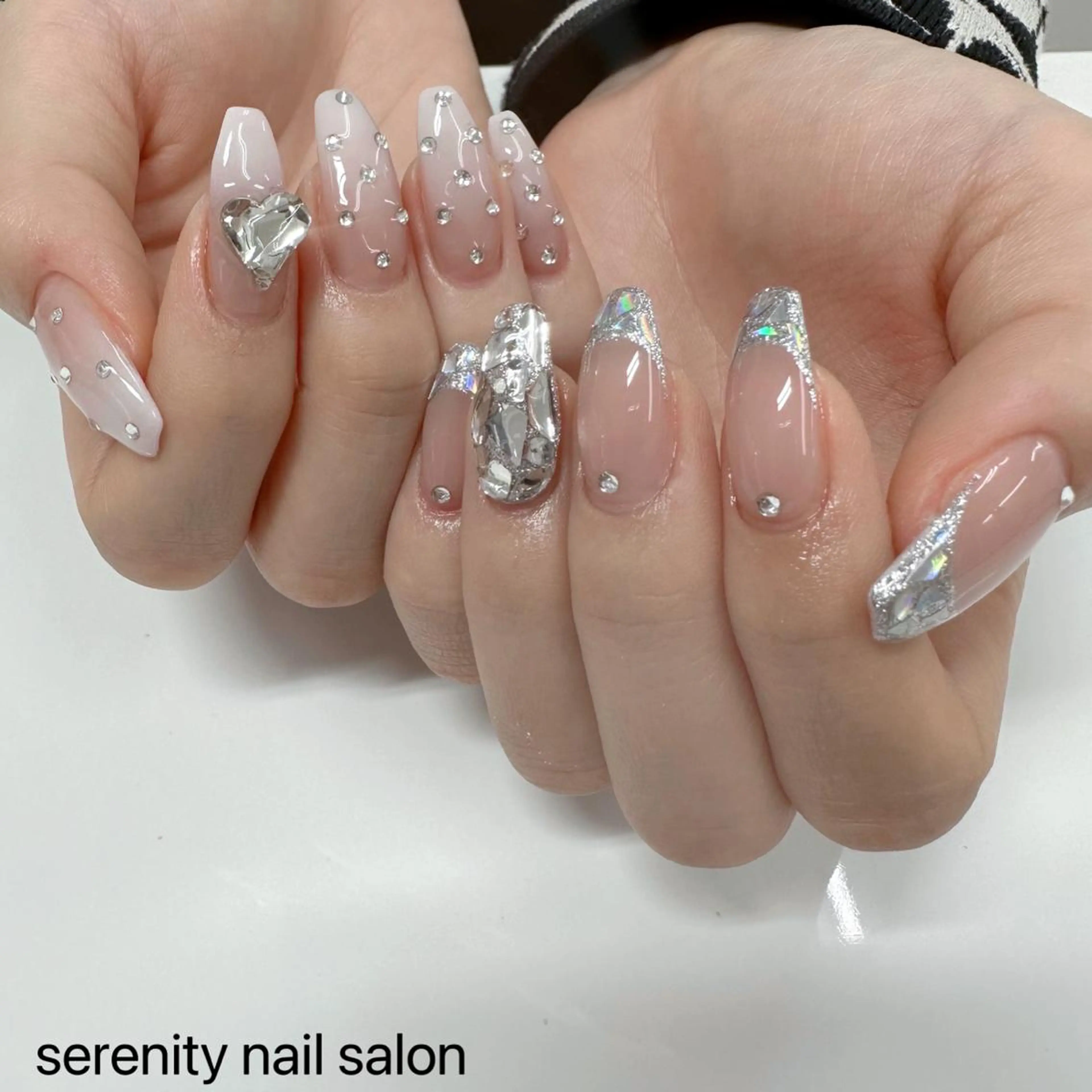 ネイル ハンドネイル ハンドケア ✨Serenity ワンホンネイルのネイルデザイン