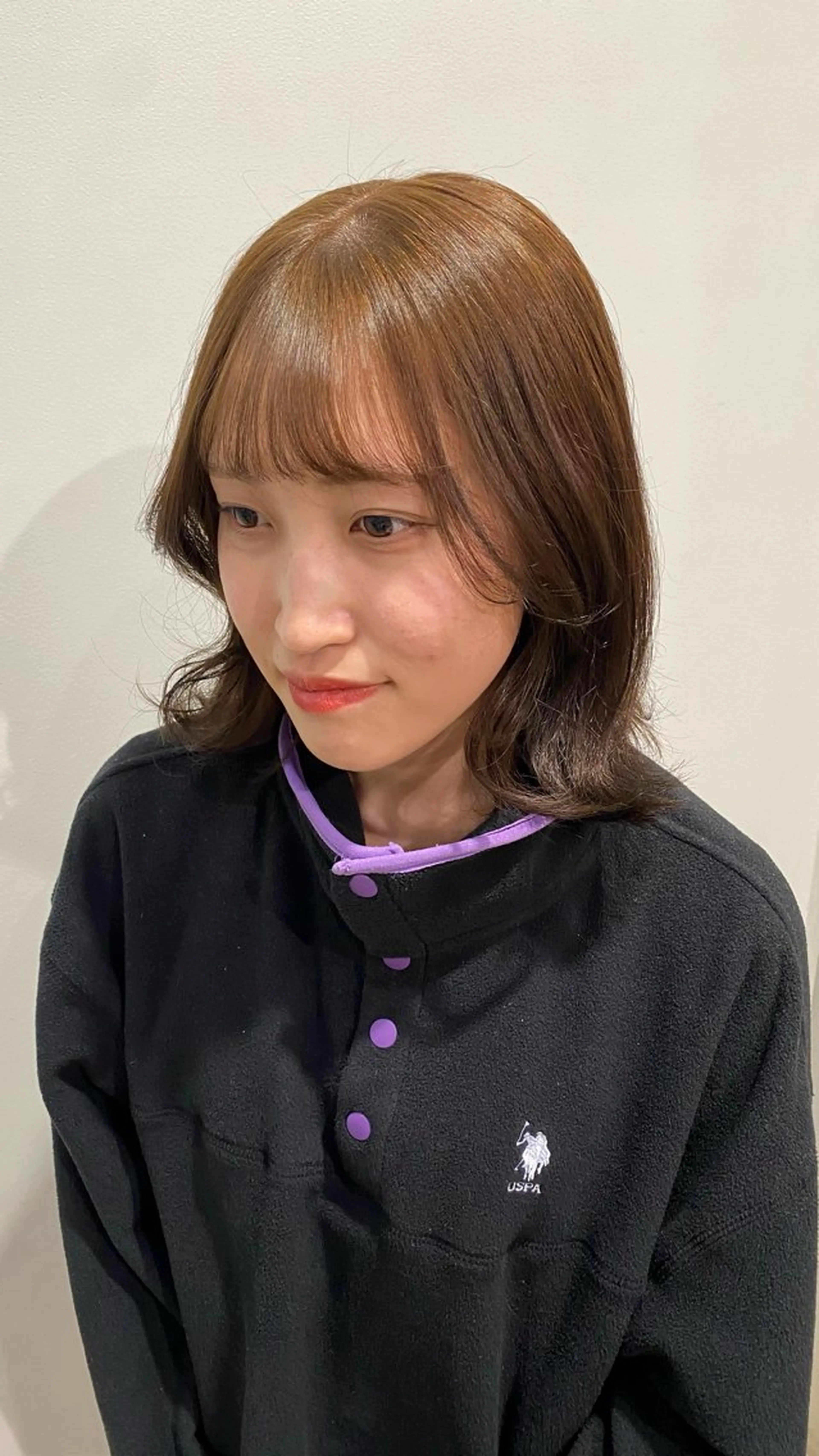 ミディアム カラー 磯谷 朋のヘアスタイル