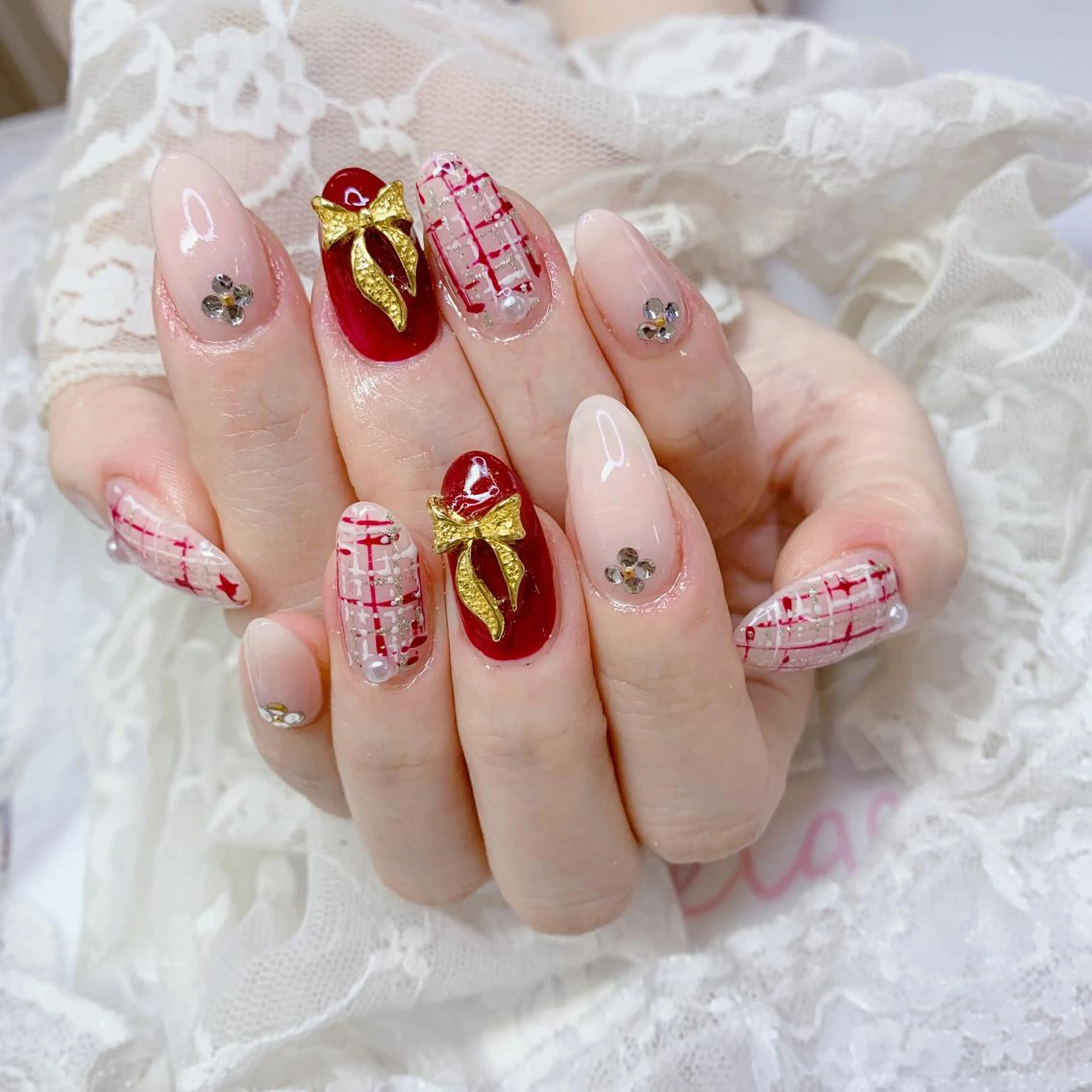 ネイル リボン ハンドネイル La neige* yuki 🥯🍑のネイルデザイン