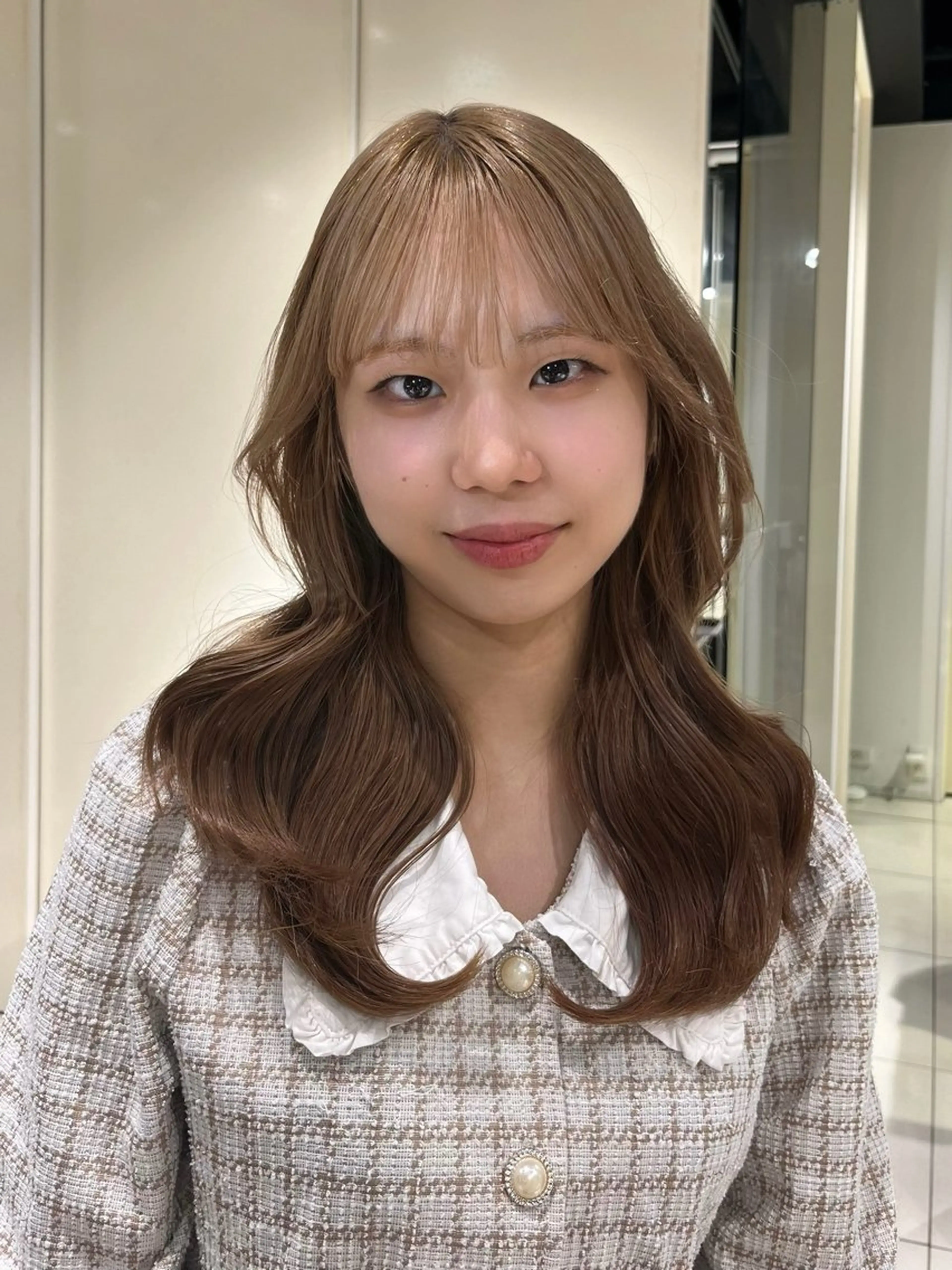 セミロング ヘアカラー トリートメント 髪質改善/透明感カラ ー/レイヤー/あやはのヘアスタイル