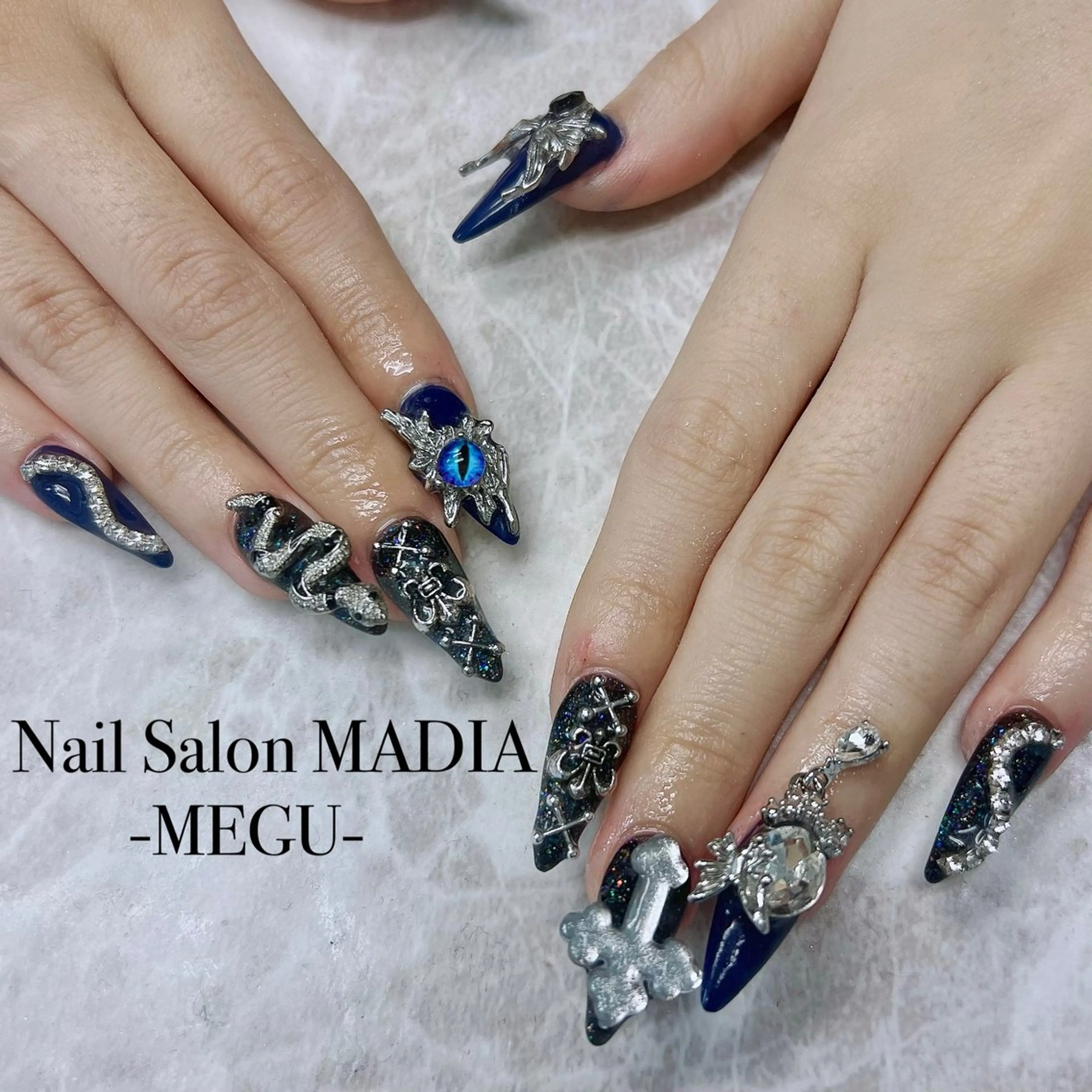 ネイル MADIA藤沢所属・MADIA MEGUのネイルデザイン