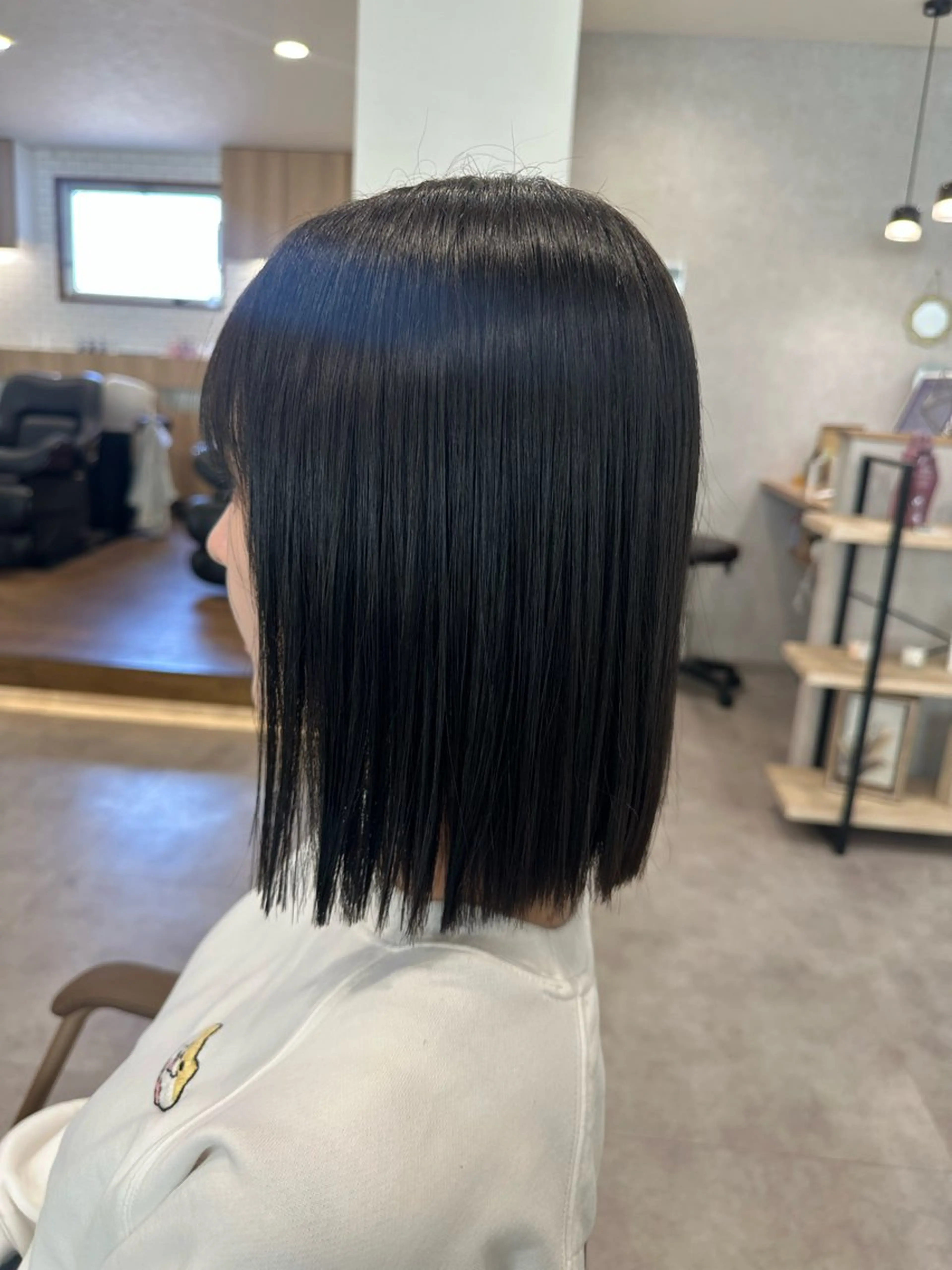 ミディアム カット ヘアカラー トリートメント 🫧MANA レイヤーカット🌙のヘアスタイル