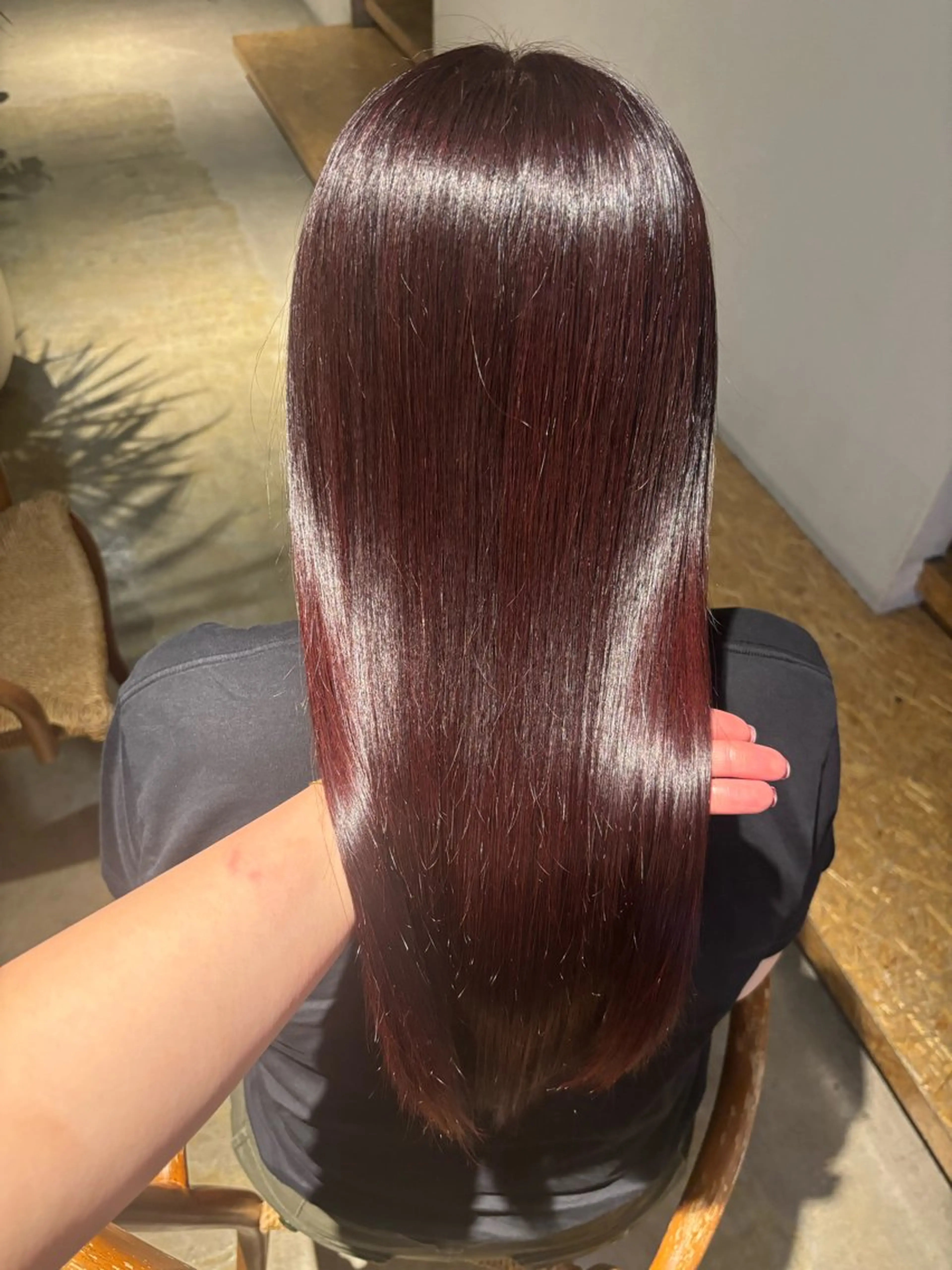 ロング カラー ブリーチ ダブルカラー ブリーチなしカラー レッドカラー ヘアカラー トリートメント えんぐちとも／透明感 カラー／博多ボブのヘアスタイル