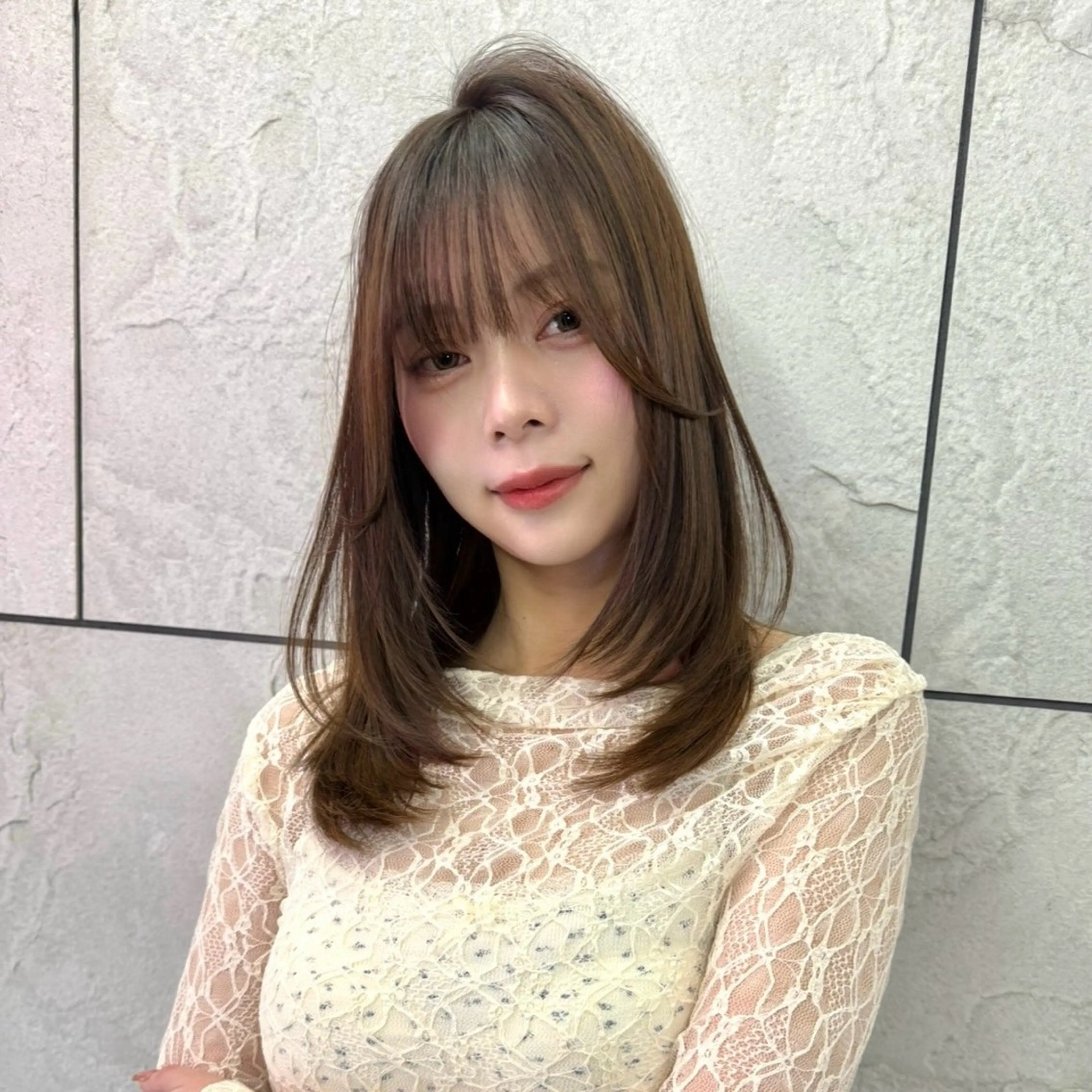 セミロング くびれヘア ハッシュカット 韓国風ヘア レイヤーカット シースルーバング カット ヘアカラー トリートメント 新宿/韓国レイヤー 顔まわり/RIKUのヘアスタイル