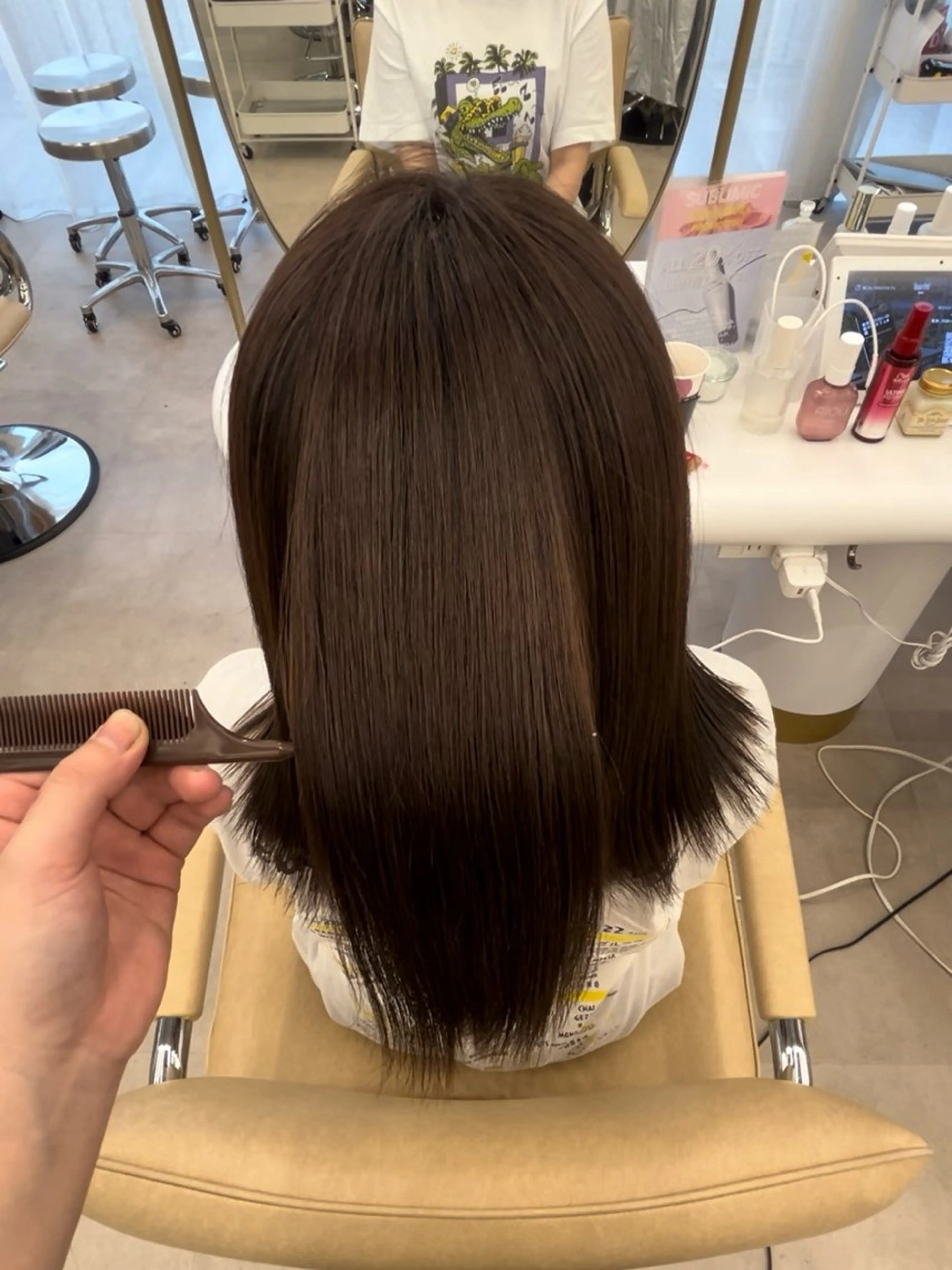 ミディアム トリートメント 透け感カラー / ストレート/ハルカのヘアスタイル