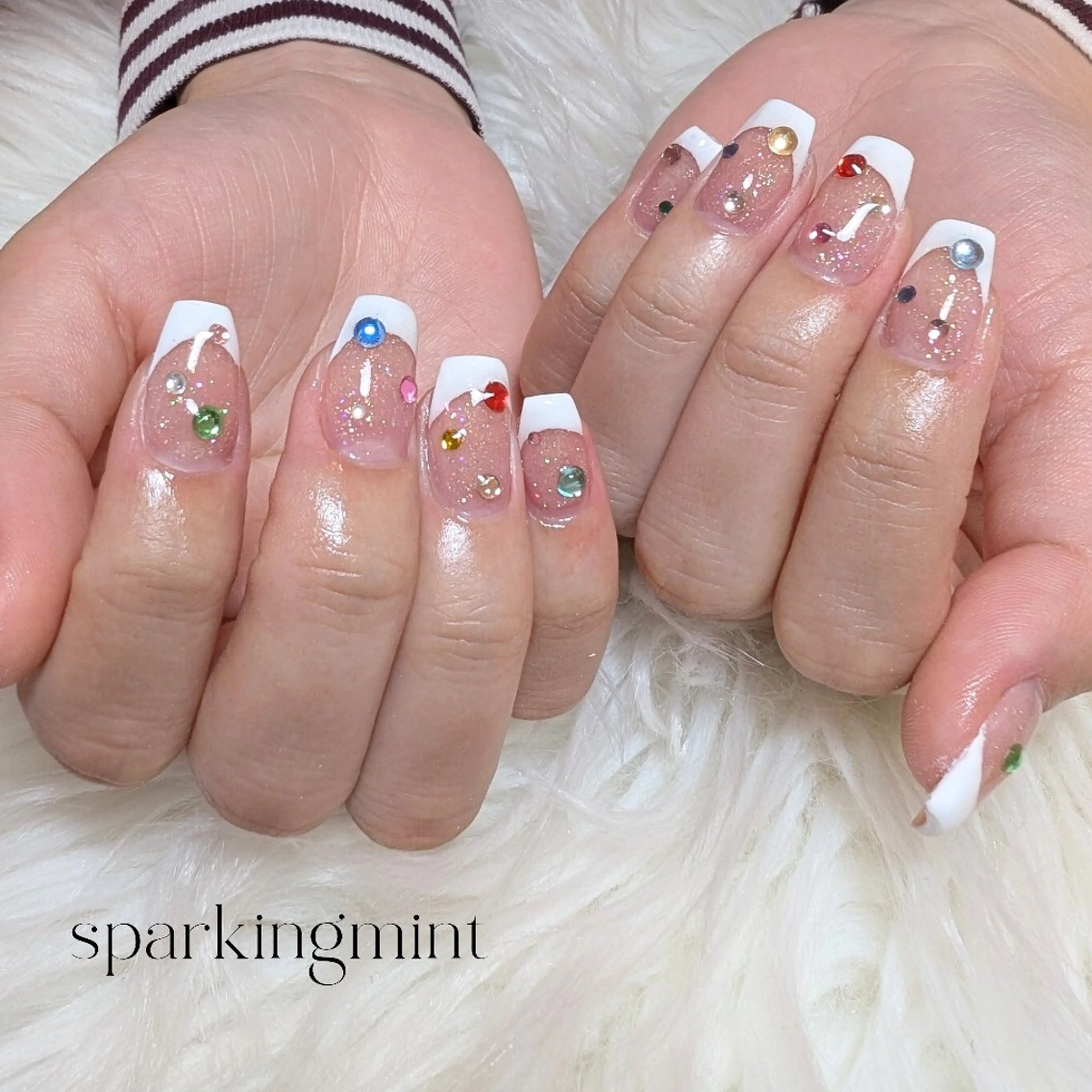ネイル フラッシュネイル フレンチネイル ストーンネイル ハンドネイル 森ノ宮ネイル🌈☁️ seri🌞のネイルデザイン