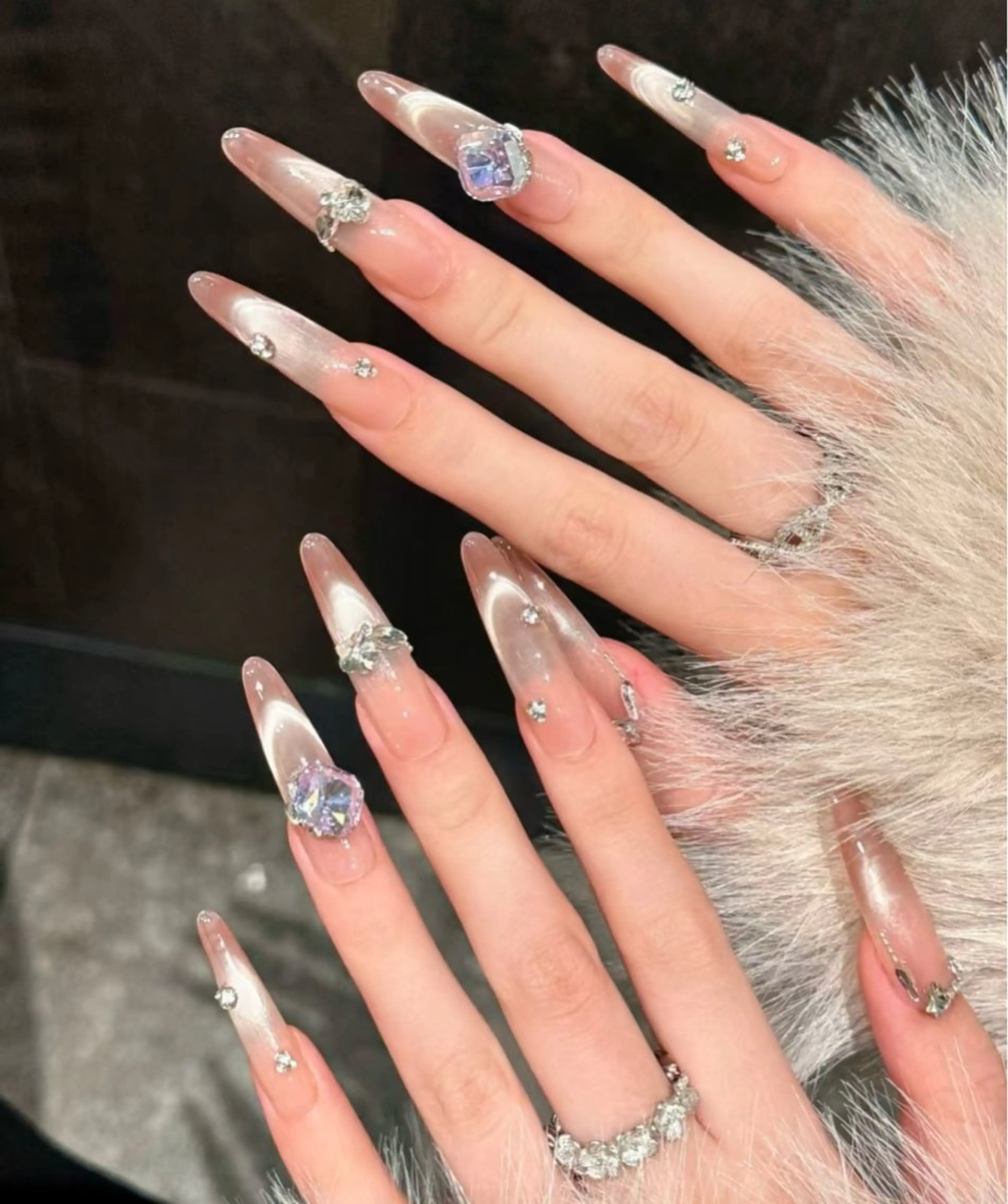 ネイル 長さ出し フレンチネイル 韓国ネイル マグネットネイル マグネットフレンチ ハンドネイル ハンドケア Sun Nail 池袋のエステ・リラクイメージ