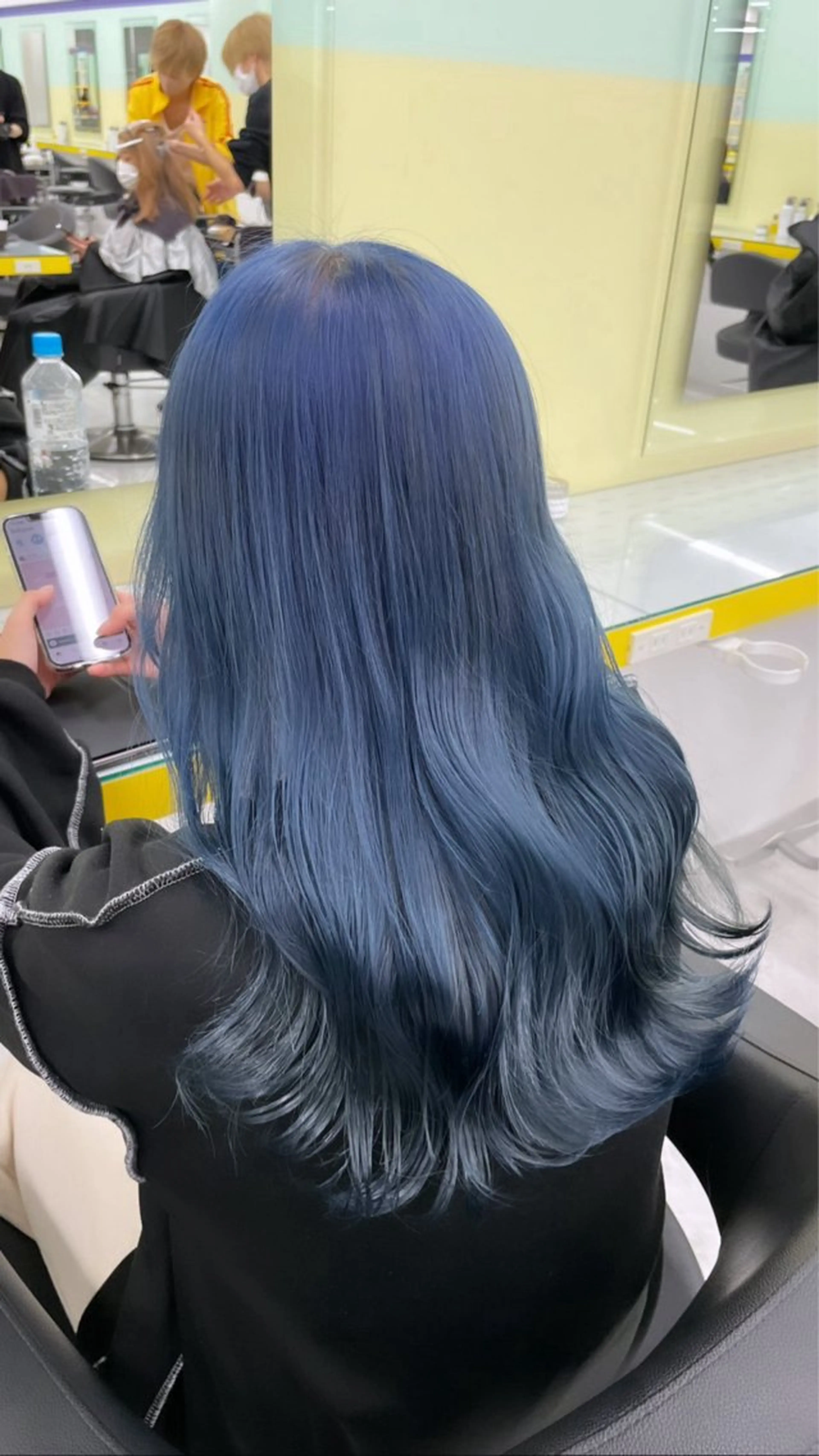 セミロング ヘアカラー yuria 🌙のヘアスタイル