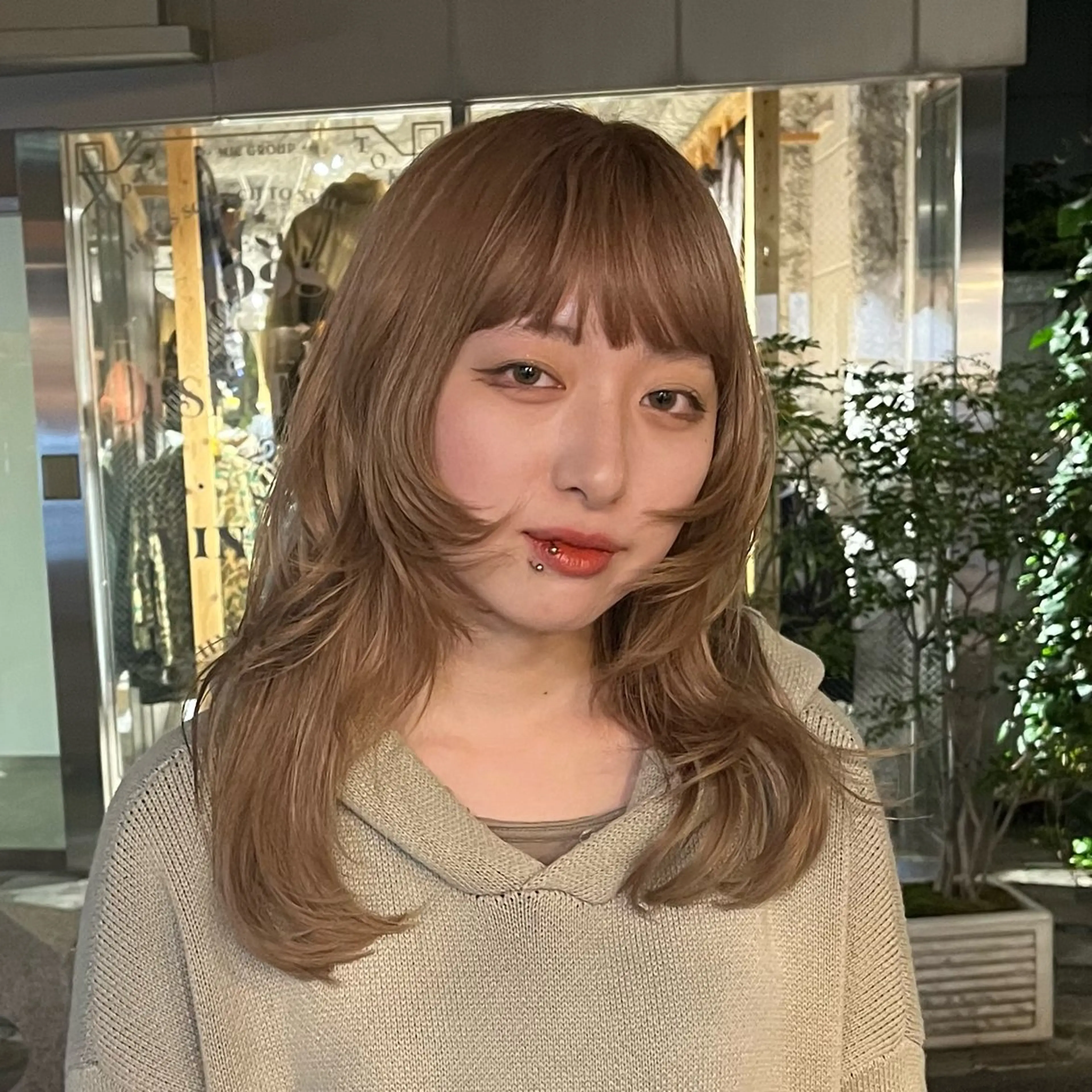 ミディアム カラー カット ヘアカラー トリートメント GO TODAY SHAiRE SALON 原宿本店所属・ブリーチ/レイヤー ハッシュカット/河内のヘアスタイル