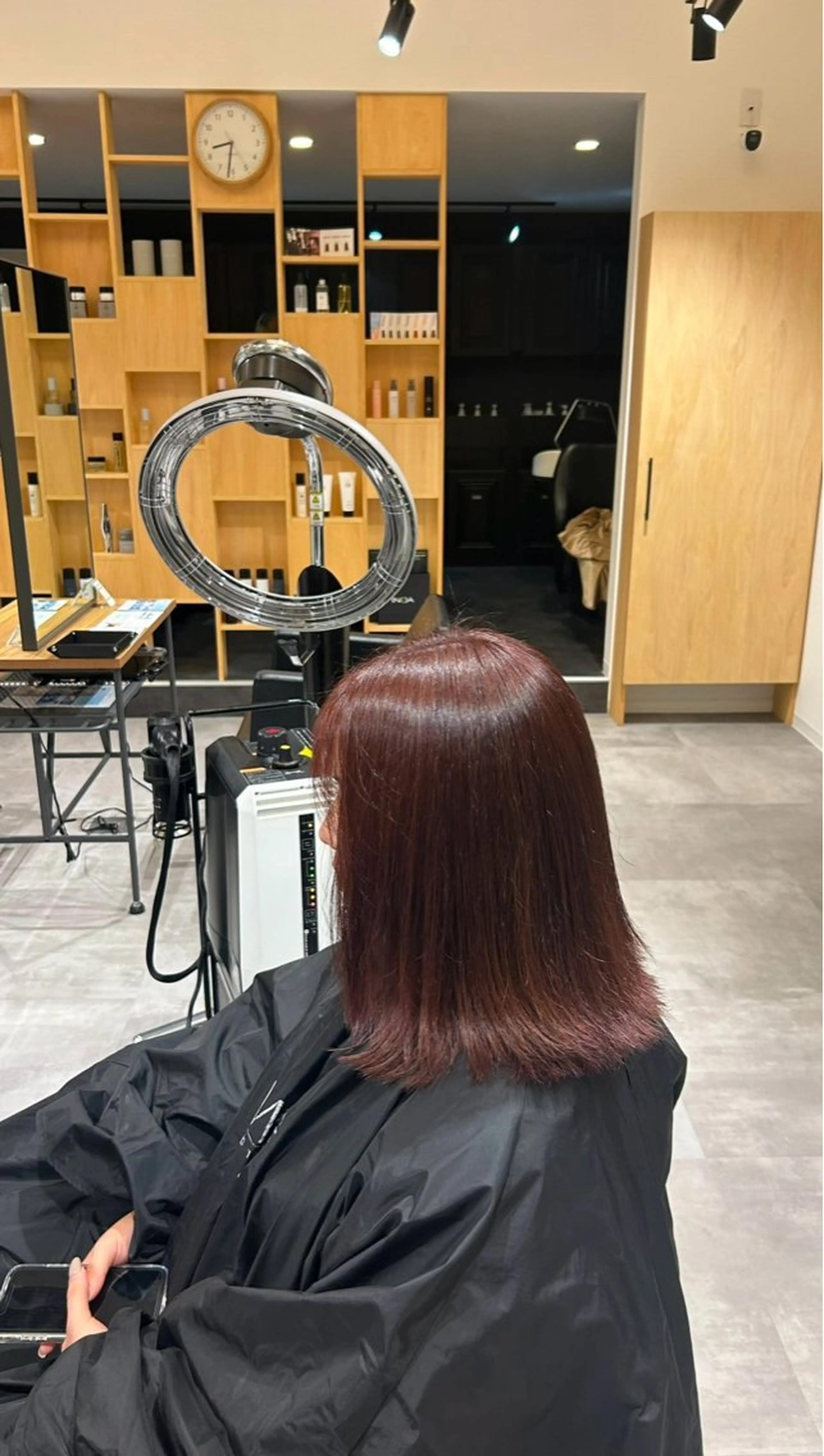 ミディアム 滑川 吏音のヘアスタイル