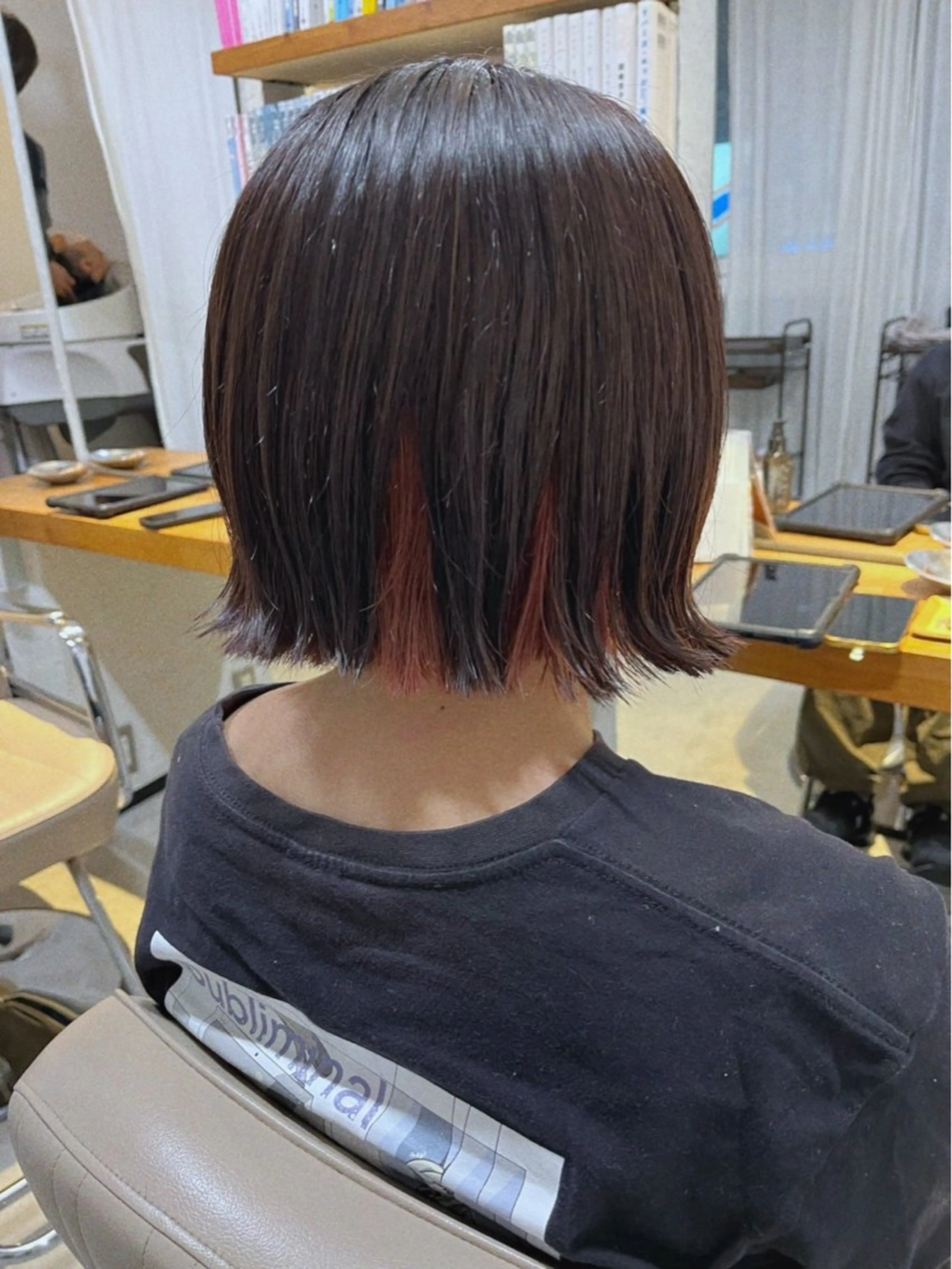 ショート カラー インナーカラー ピンクカラー かとう りなのヘアスタイル