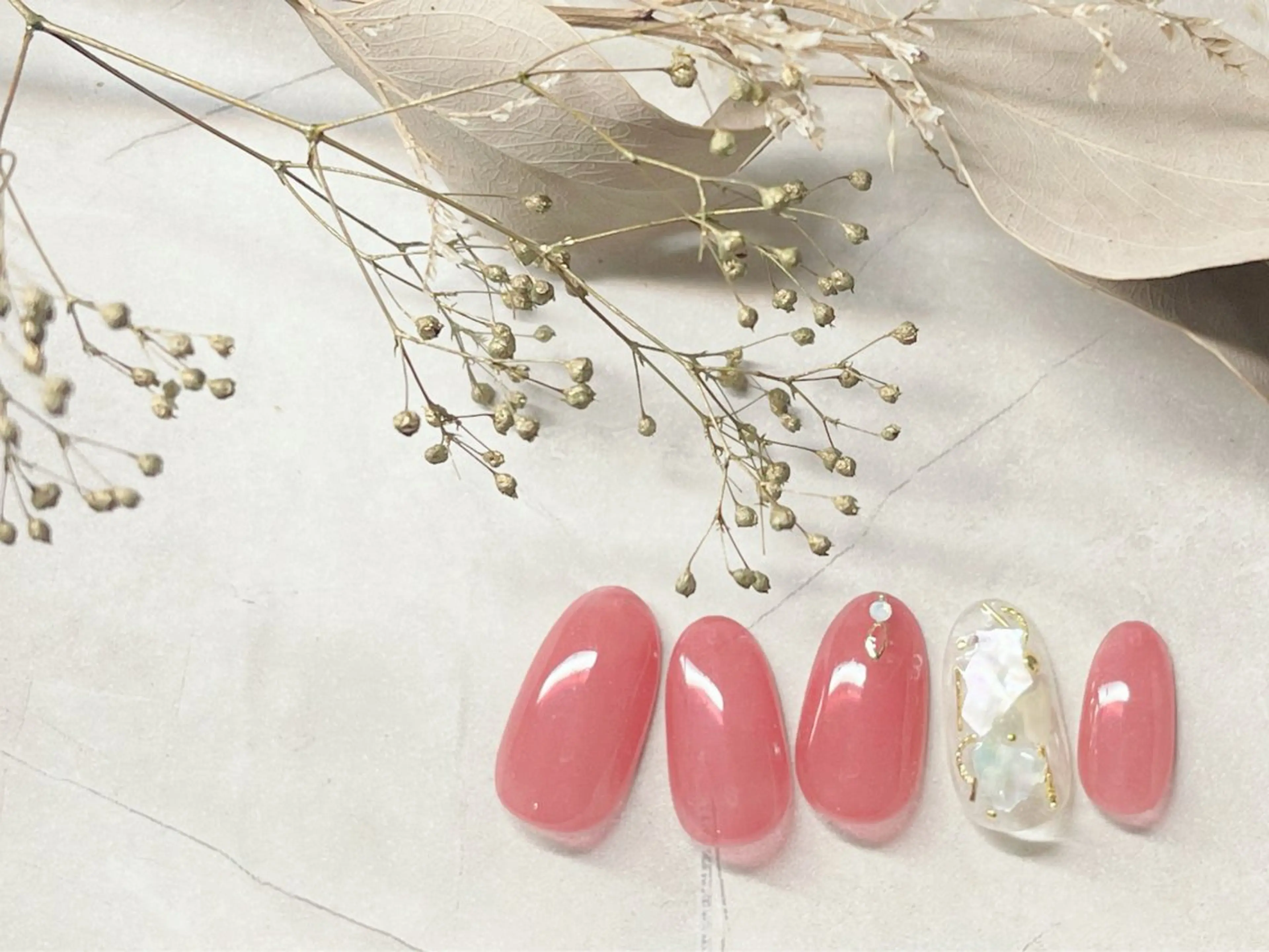 ネイル クリアネイル ワンカラーネイル ストーンネイル ハンドネイル Nailsalon Sereno所属・Nailsalon Serenoのネイルデザイン