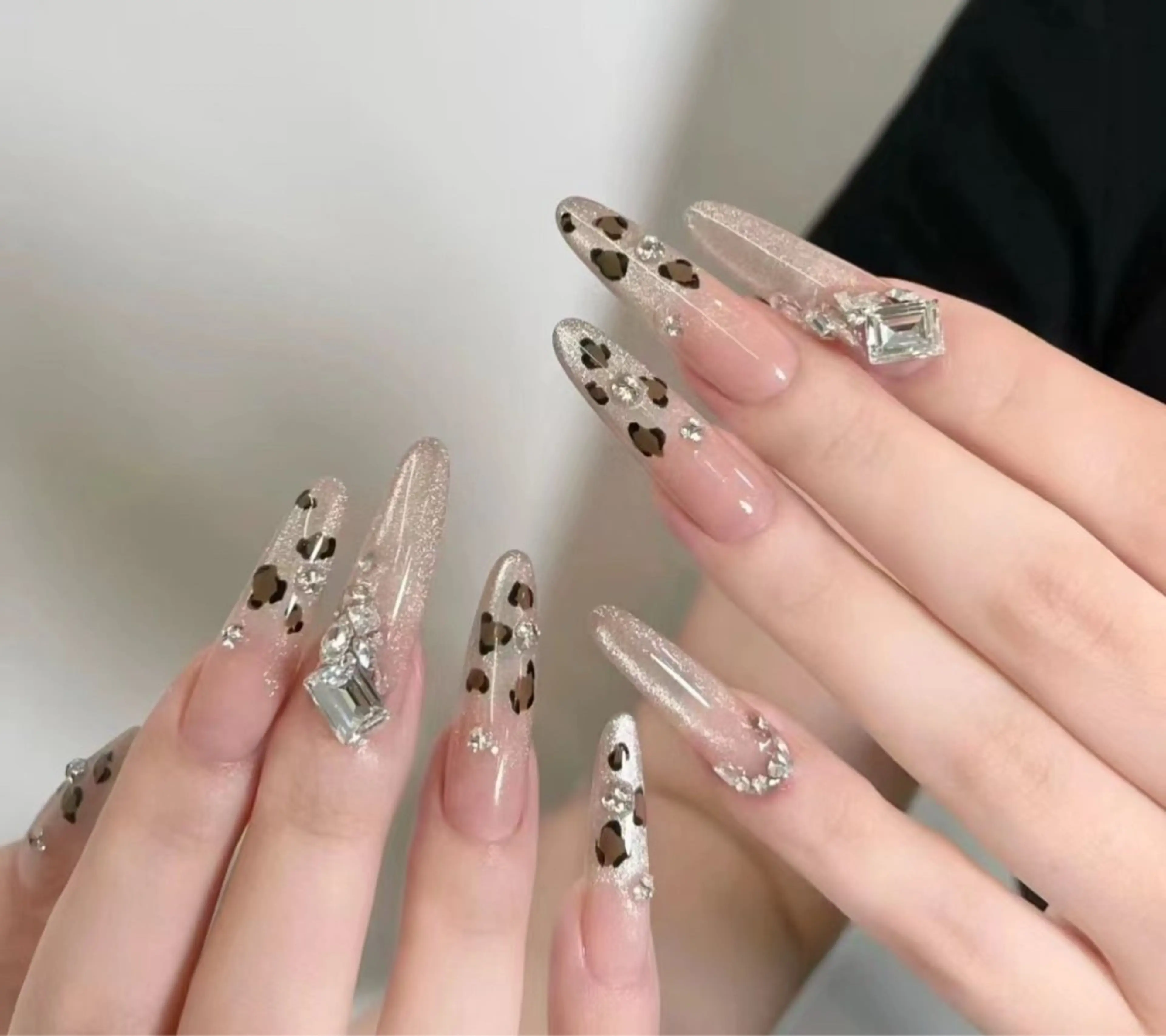 【オフ無し、ケア付き】チップ長さだし10本➕デザイン➕パーツ付き放題の写真