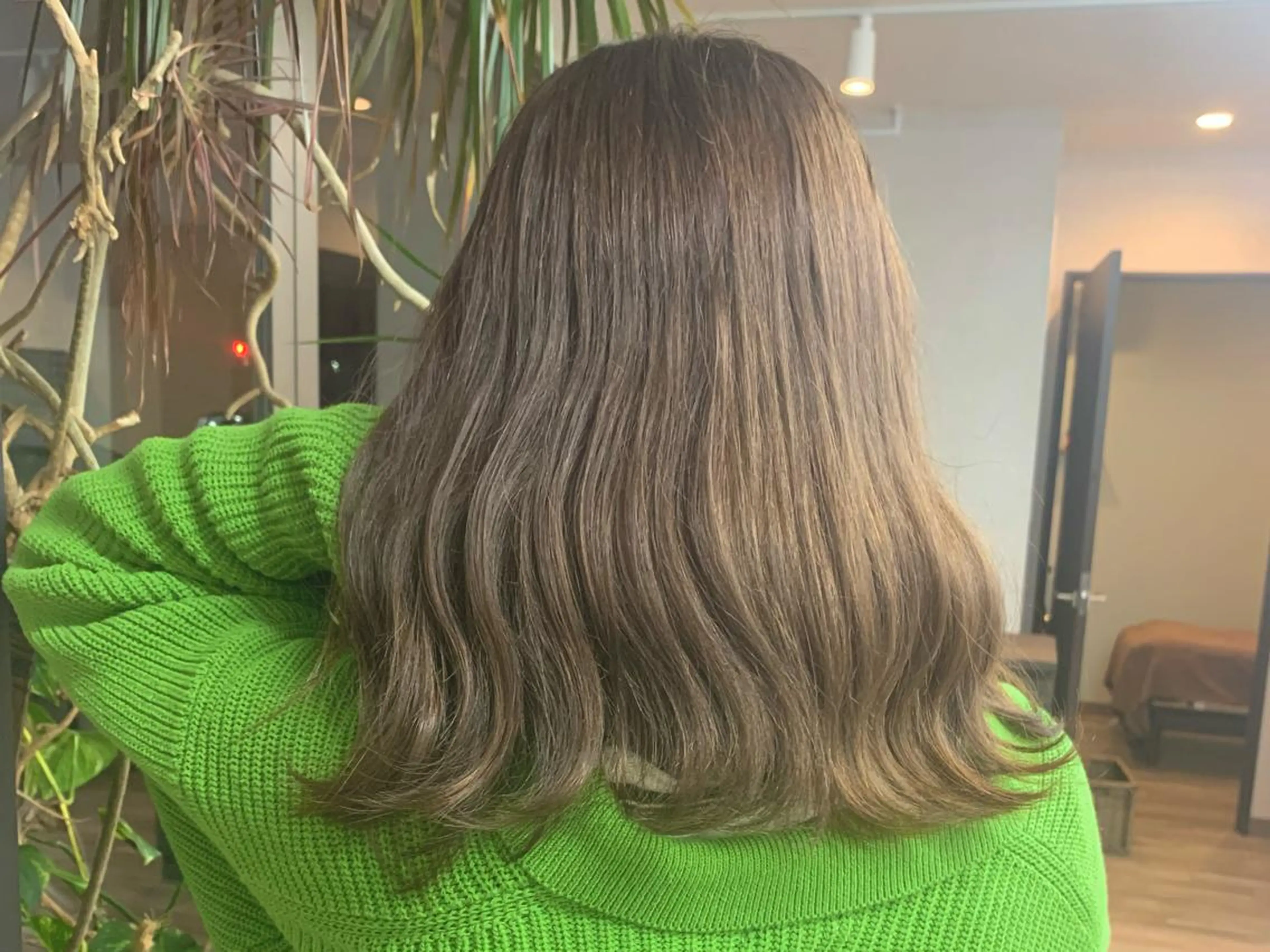 カラー バレイヤージュ ブリーチ ケアブリーチ ダブルカラー イヤリングカラー 🌷かわばた めい🌷のヘアスタイル
