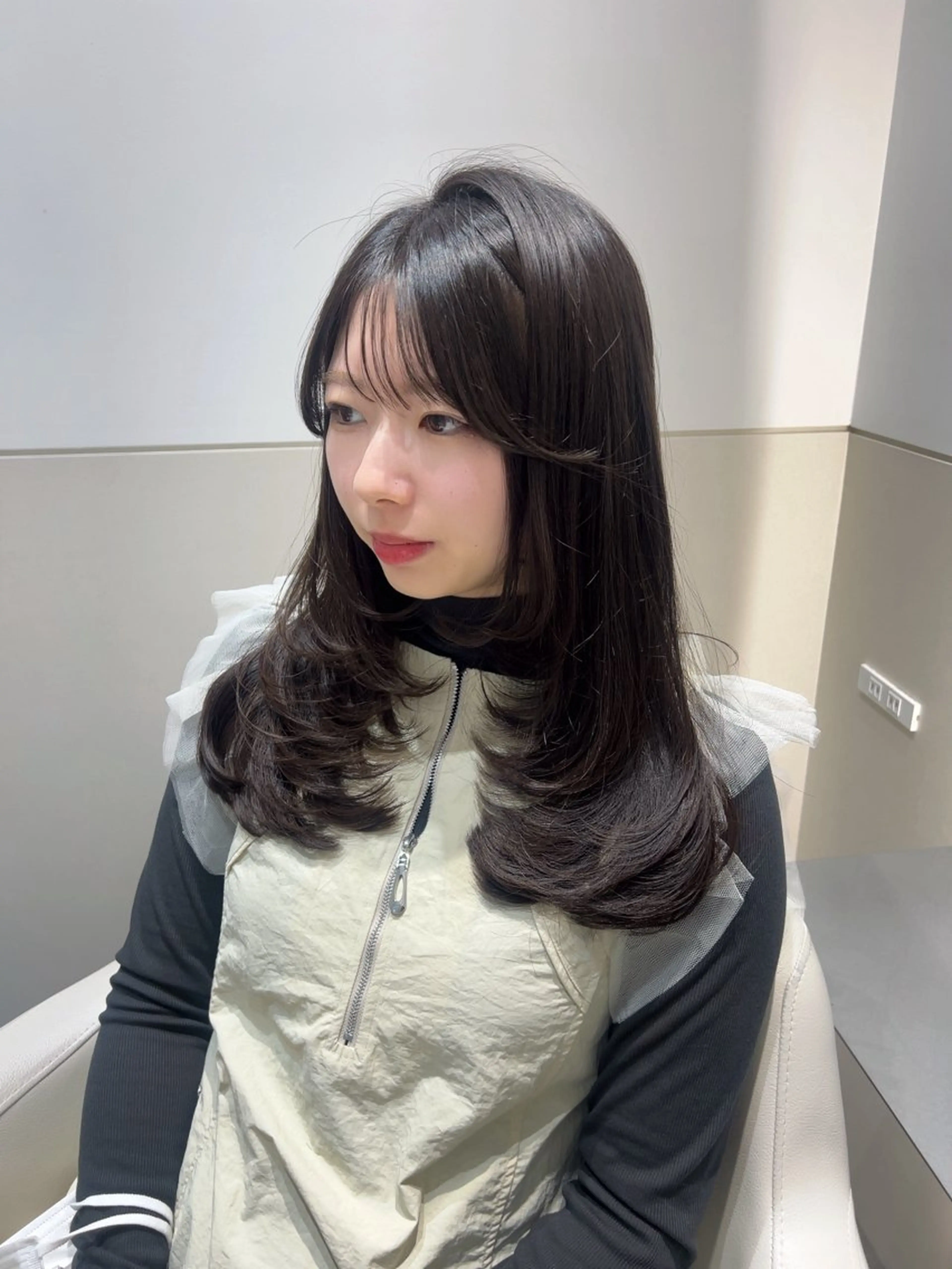 セミロング レイヤーカット 🩷韓国ヘア/ヨシン モリ🩷Maikaのヘアスタイル