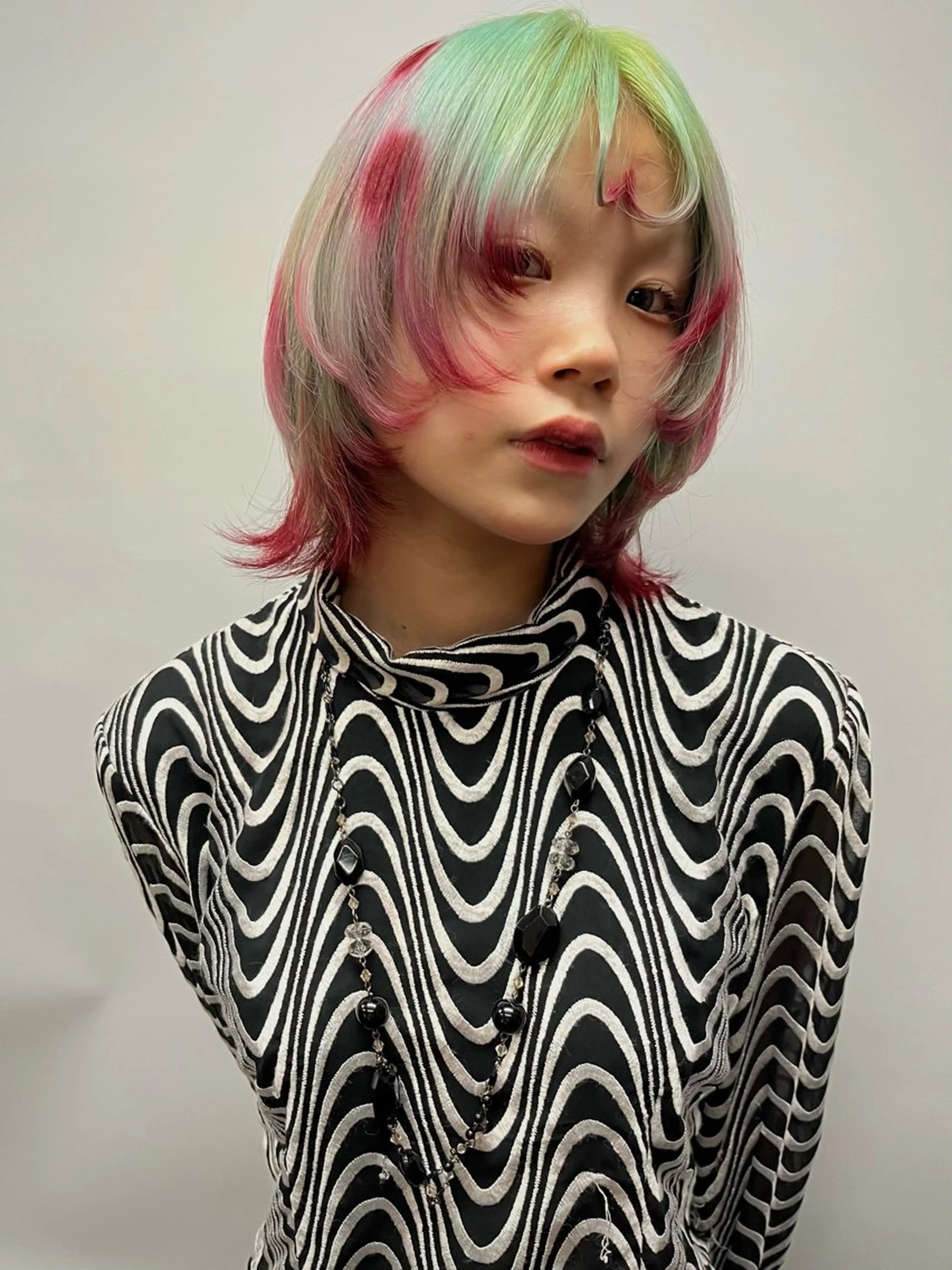 ショート カラー バレイヤージュ ブリーチ ケアブリーチ ダブルカラー ハイライトカラー KAH所属・Koichi Satoのヘアスタイル