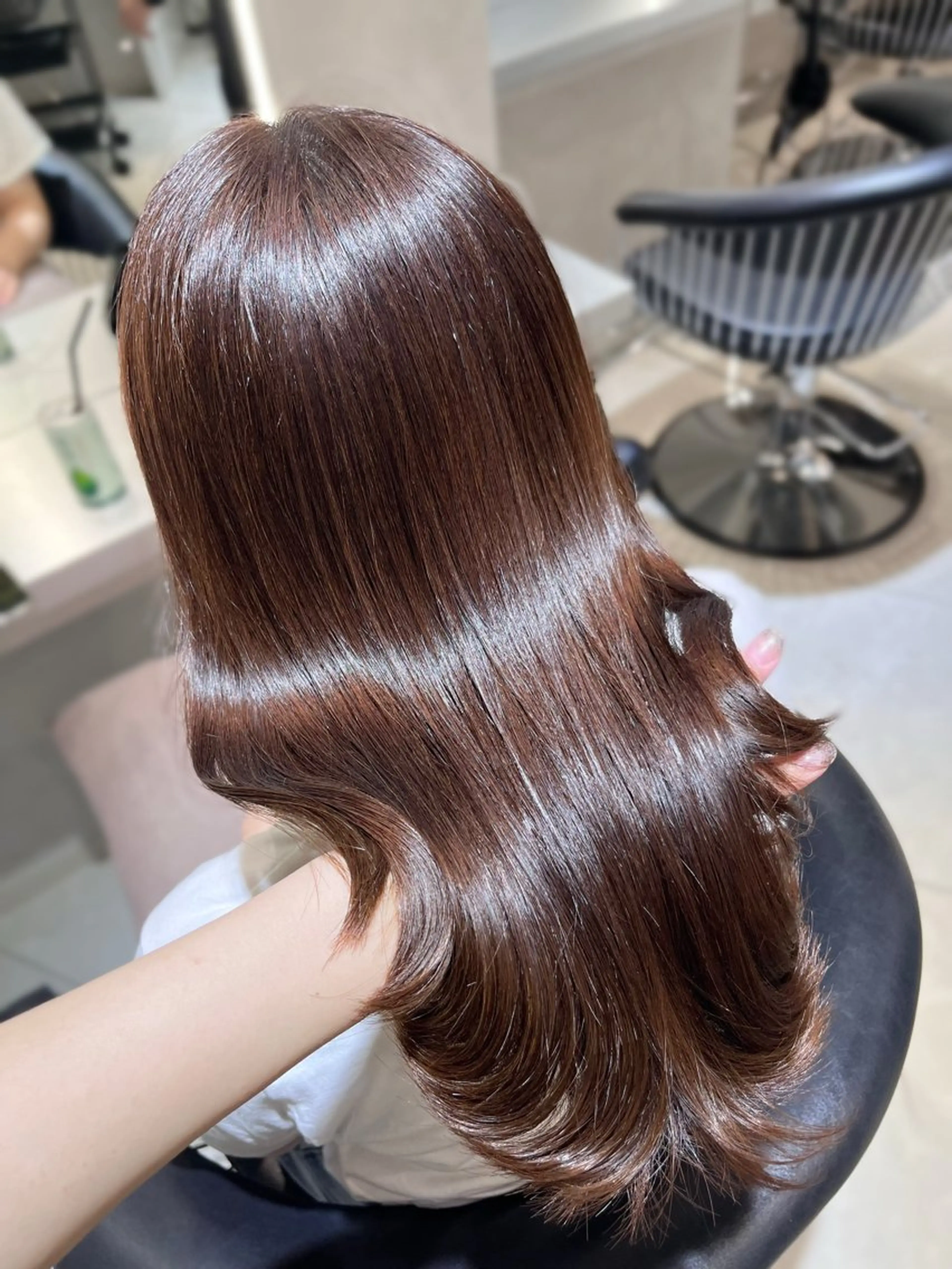 セミロング ラベンダーブラウン MITSUKI🤍 モテ髪×韓国レイヤーのヘアスタイル