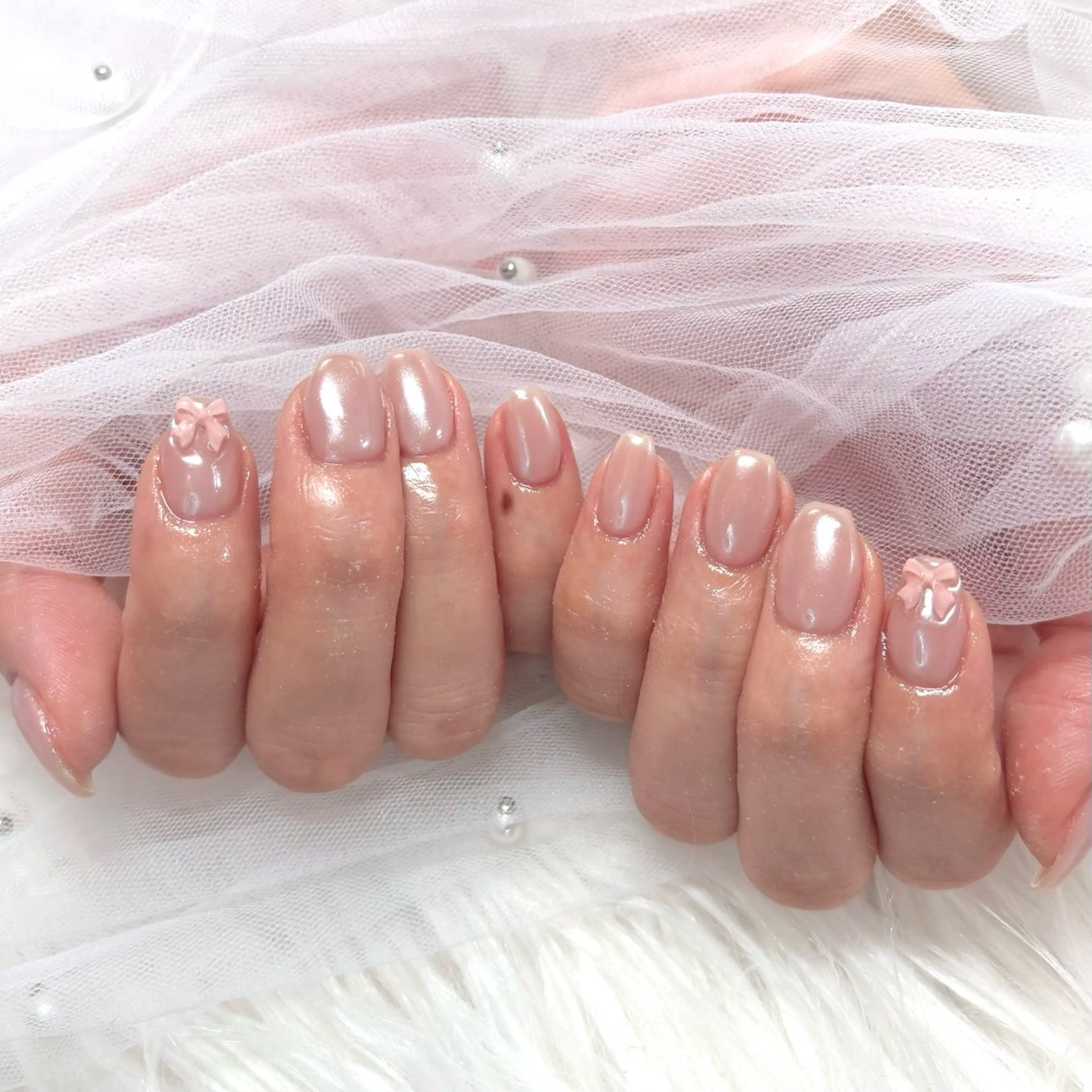 ネイル オーロラネイル ホワイト ハンドネイル Noix nailのネイルデザイン