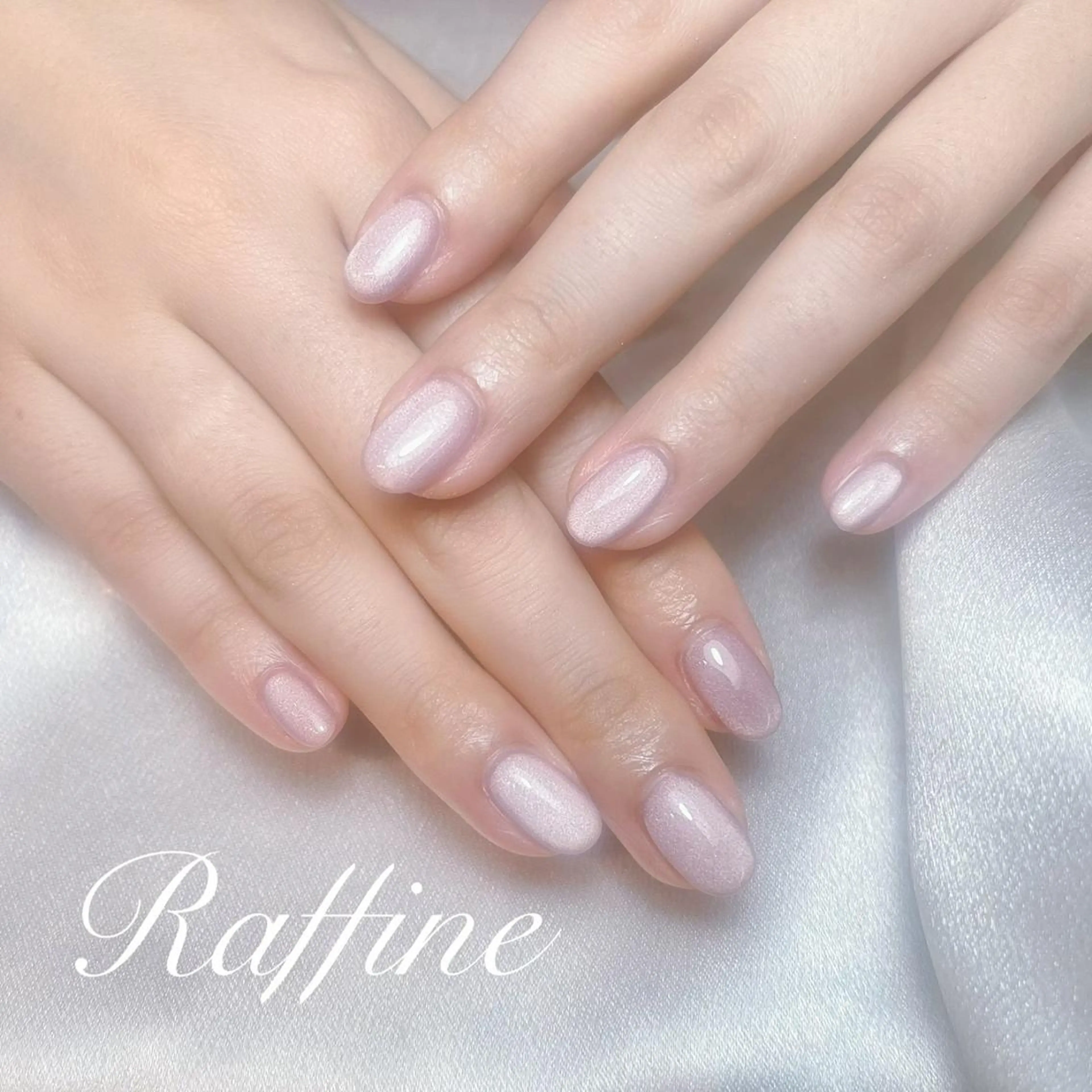 ネイル ハンドネイル RAFFINE 月🦋🩵のネイルデザイン