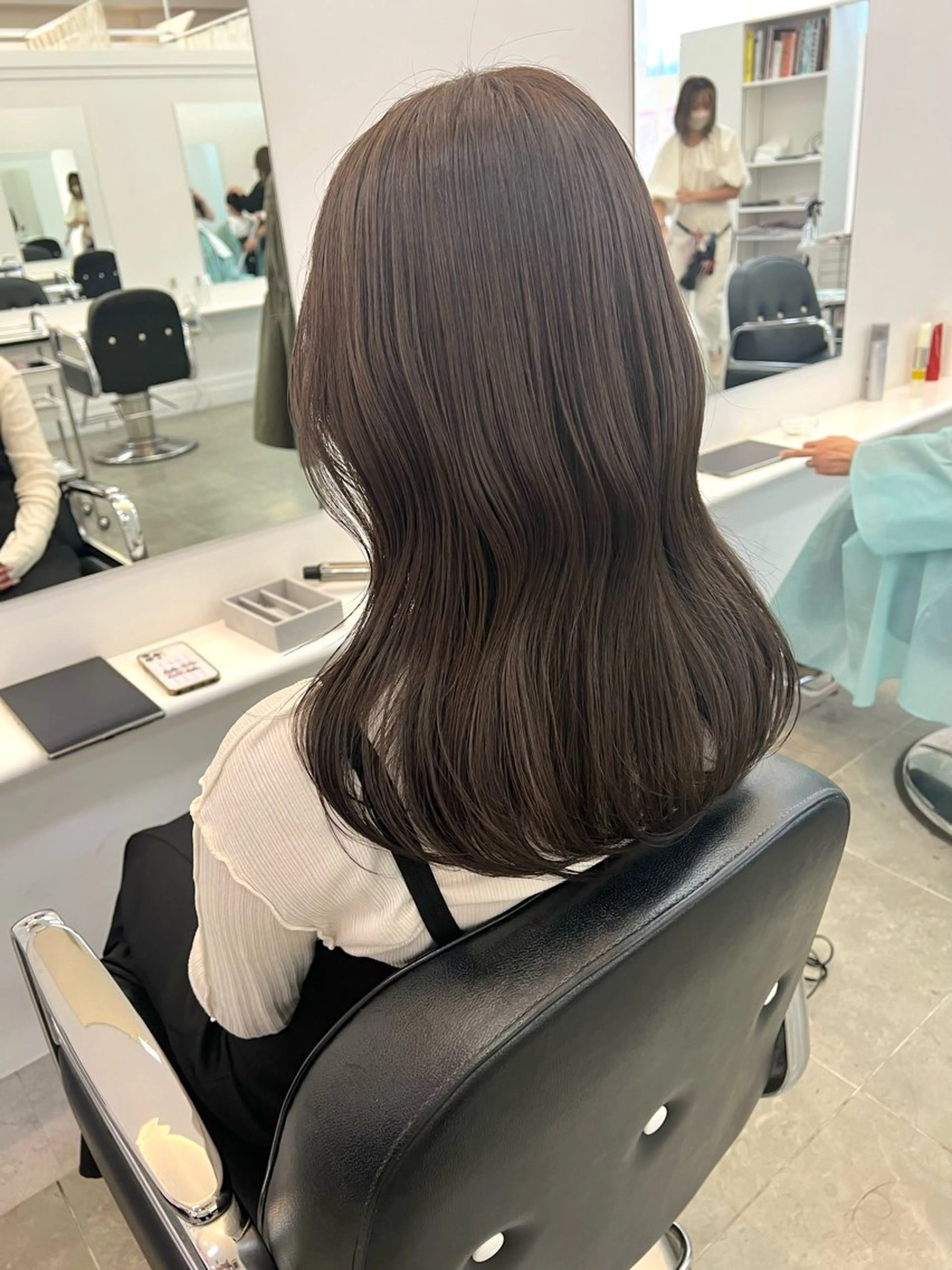 セミロング カラー ヘアカラー ParveMix 🌝🫧山本 玲南のヘアスタイル