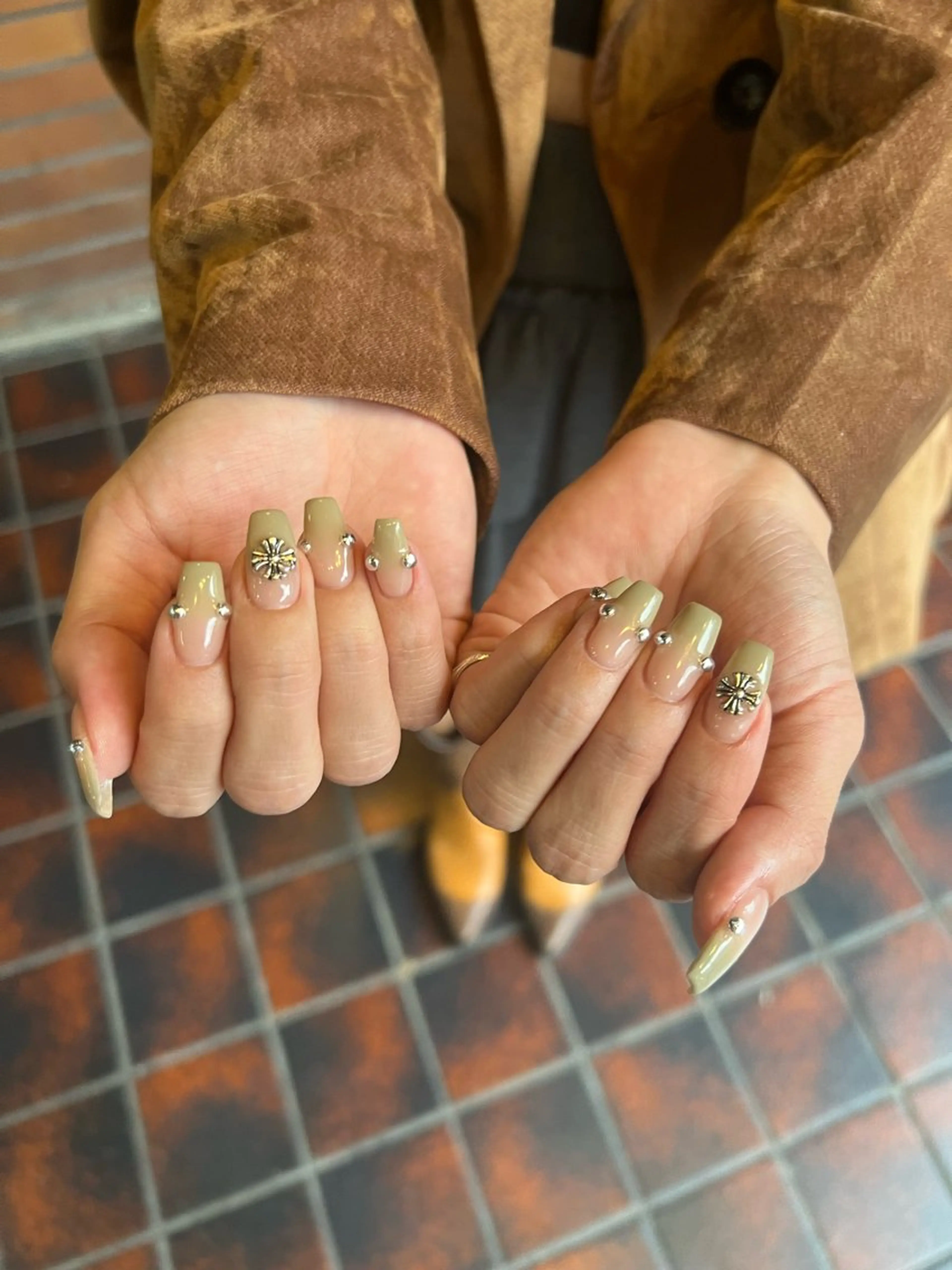 ネイル ハンドネイル yoshida .のネイルデザイン