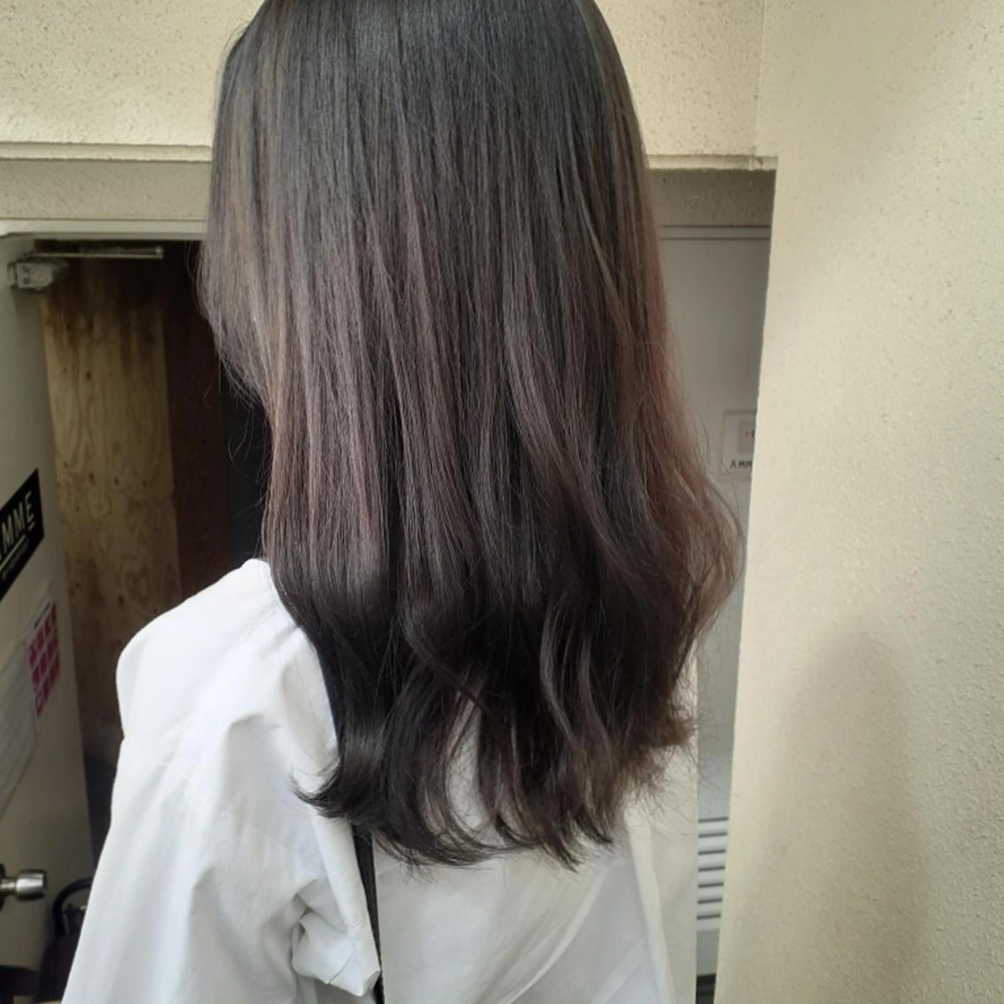 セミロング カラー アッシュ アッシュグレー カット ヘアカラー トリートメント 🔳髪質改善🔳 岡本陽のヘアスタイル